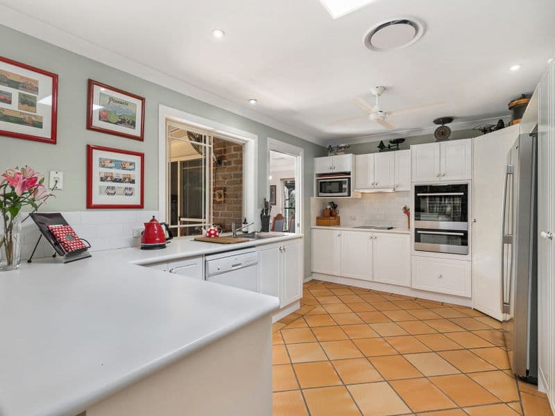 29 Gibson Crescent, Bellbowrie - Image 1