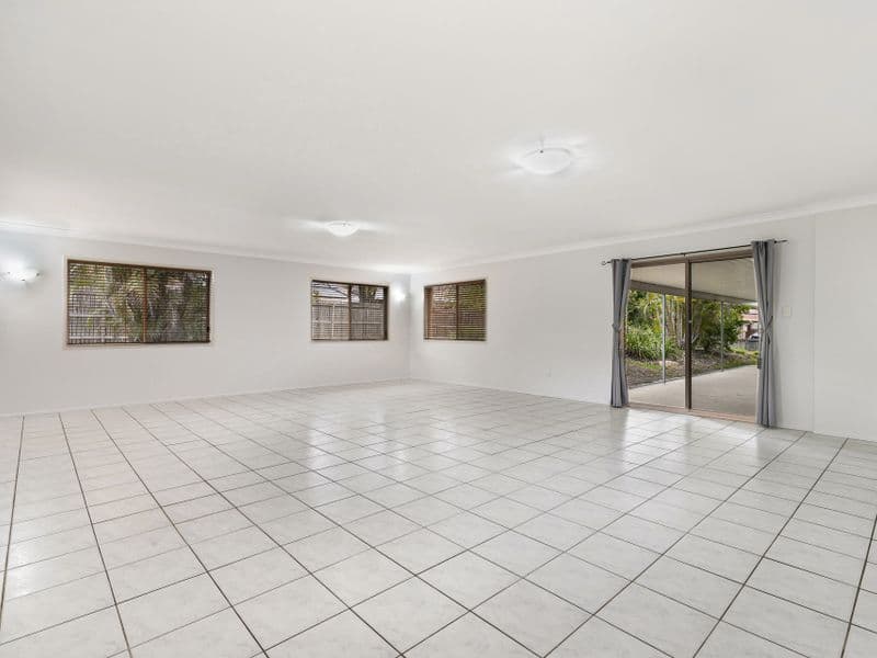 35 Sugarwood Street, Bellbowrie - Thumbnail 2