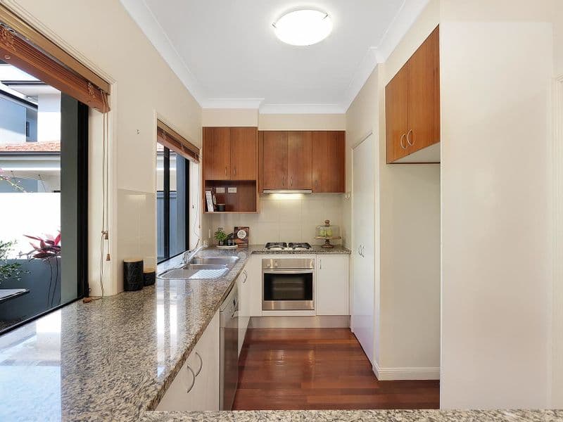 13/278 Indooroopilly..., Indooroopilly - Thumbnail 5