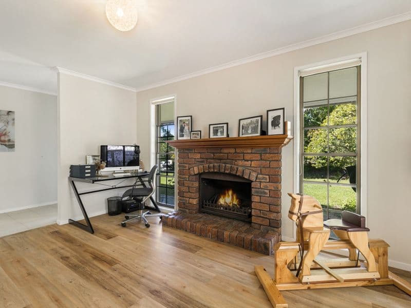 4 Hovea Place, Bellbowrie - Thumbnail 2