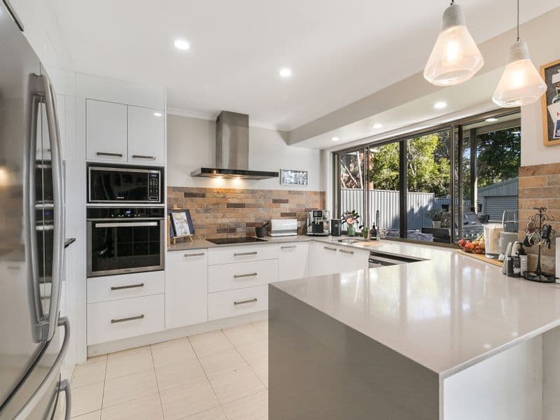 4 Hovea Place, Bellbowrie - Image 1