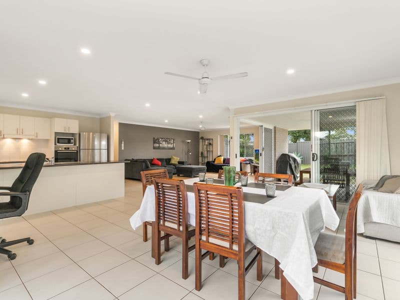 183 Beaufort Crescen..., Moggill - Thumbnail 2