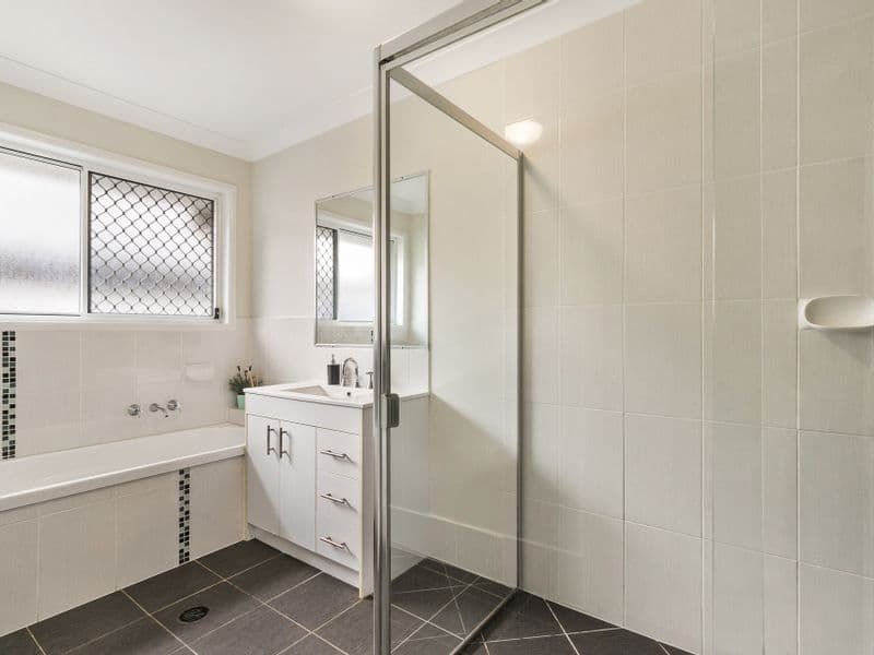 183 Beaufort Crescen..., Moggill - Thumbnail 8