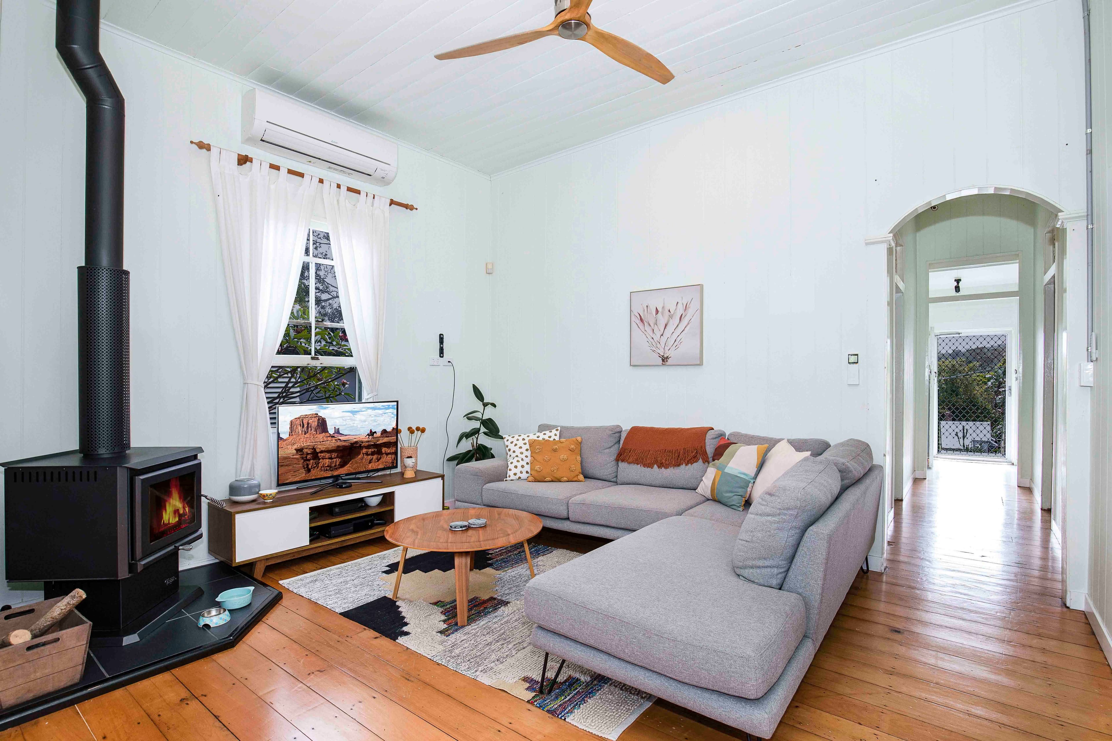 35 Woolley Street, Taringa - Thumbnail 2