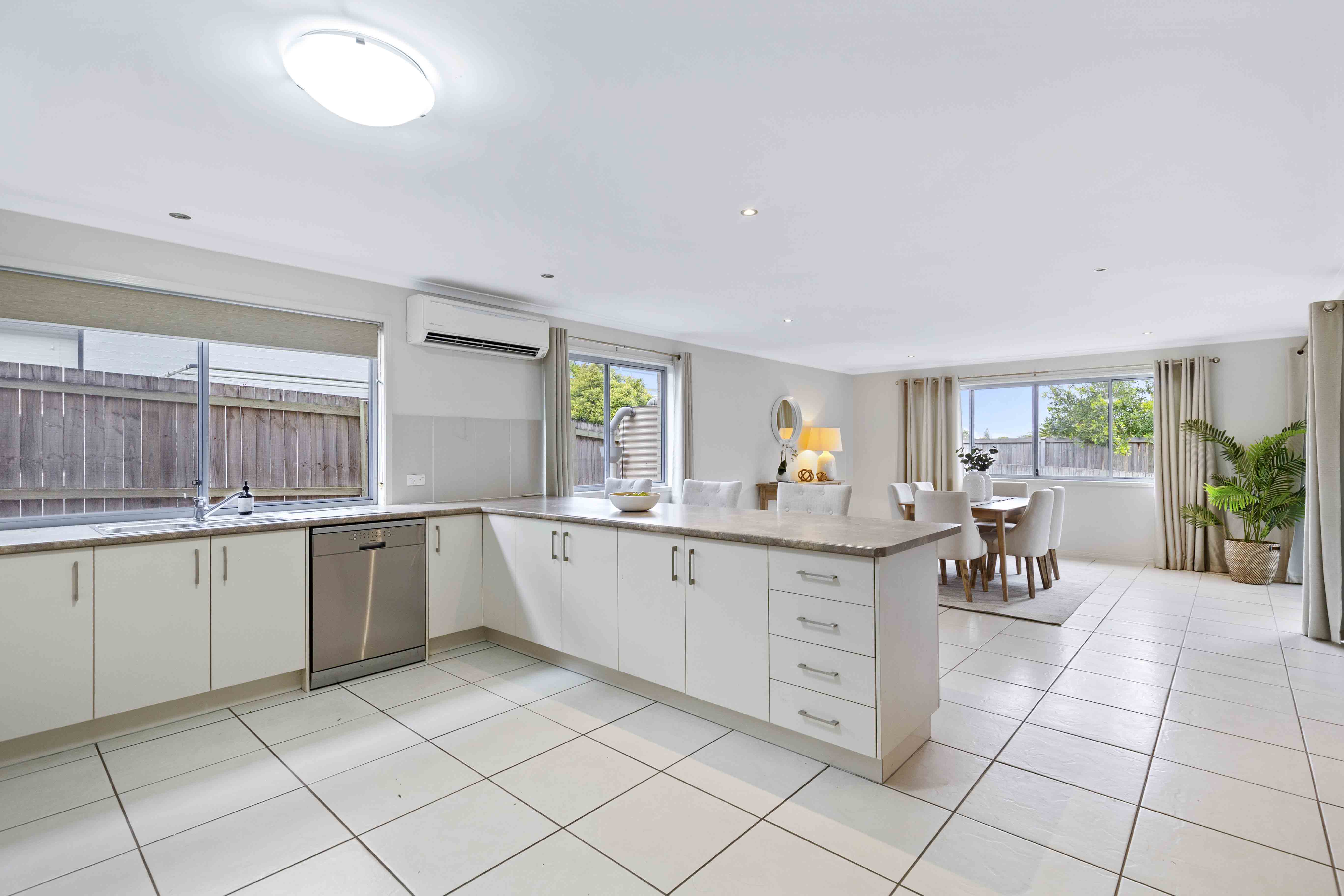 24 Equinox Street, Taringa - Thumbnail 6