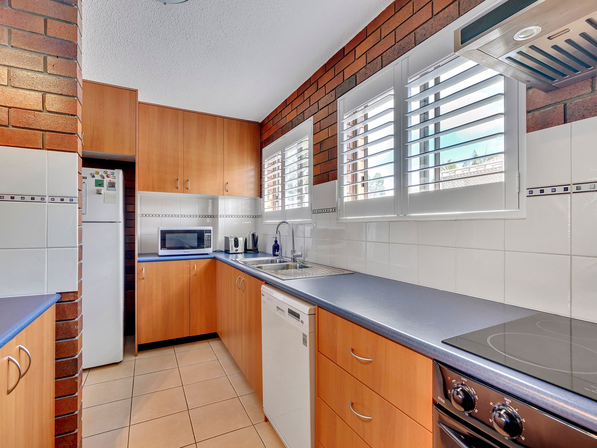 4/46 Newcross Street, Indooroopilly - Thumbnail 4