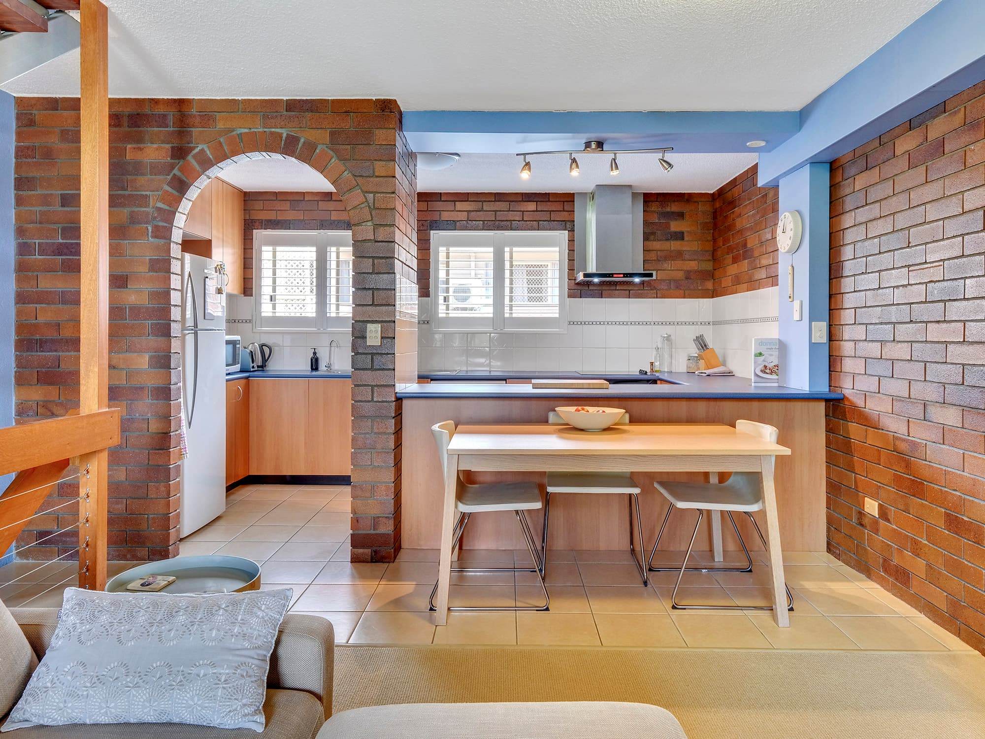 4/46 Newcross Street, Indooroopilly - Thumbnail 3