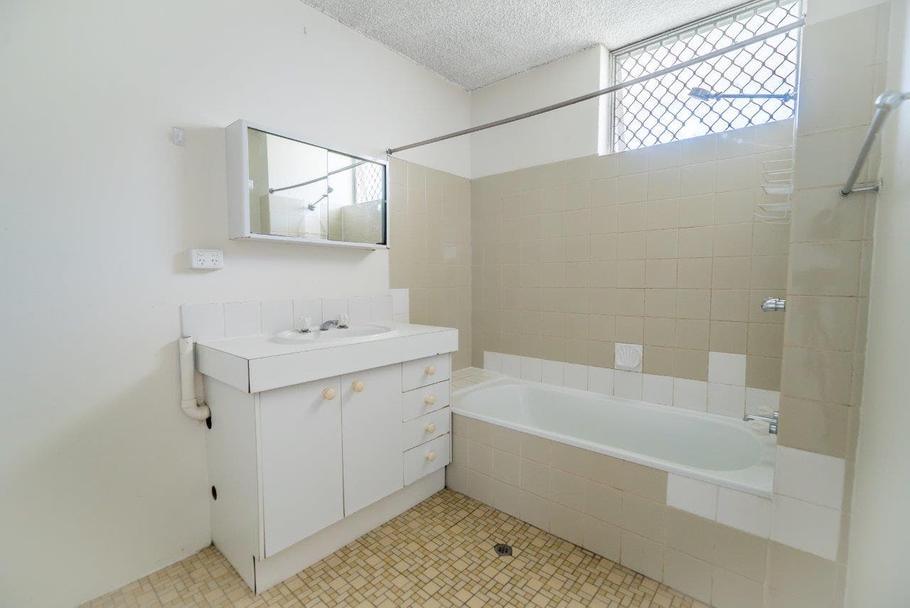2/9 Broomfield Stree..., Taringa - Thumbnail 5