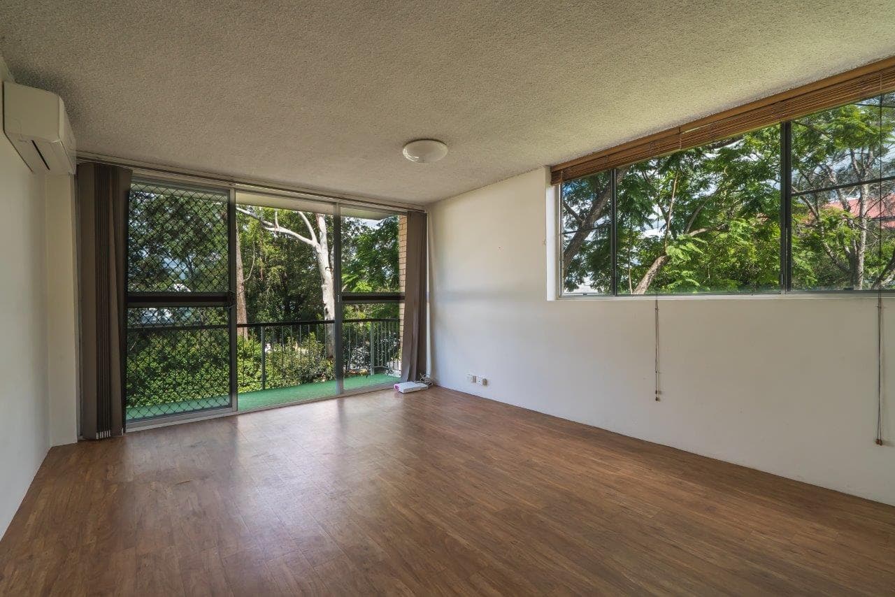 2/9 Broomfield Stree..., Taringa - Thumbnail 2