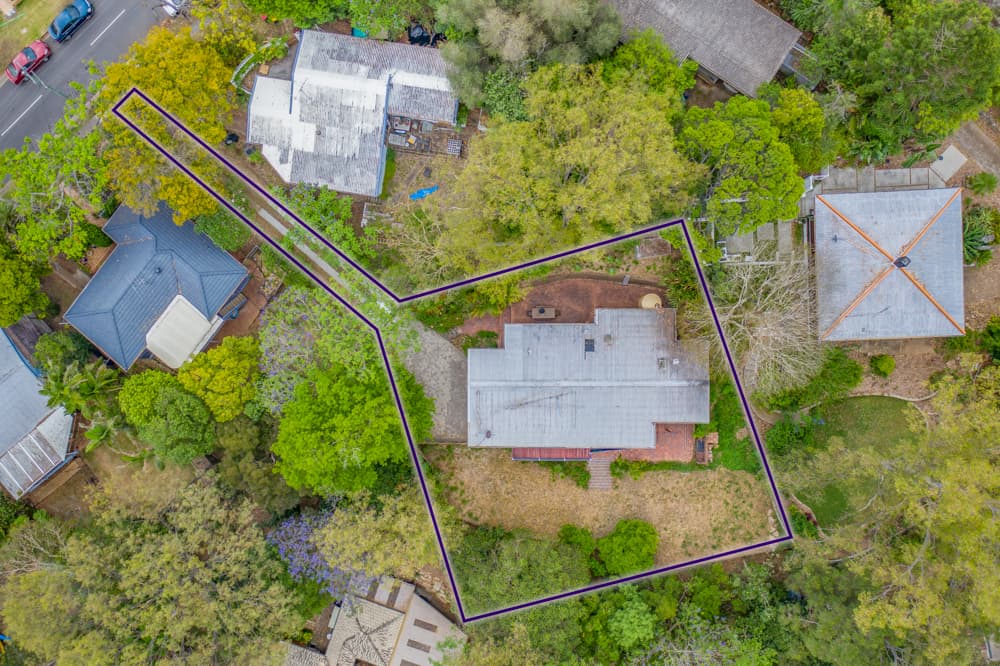 33 Blackstone Street, Indooroopilly - Thumbnail 2