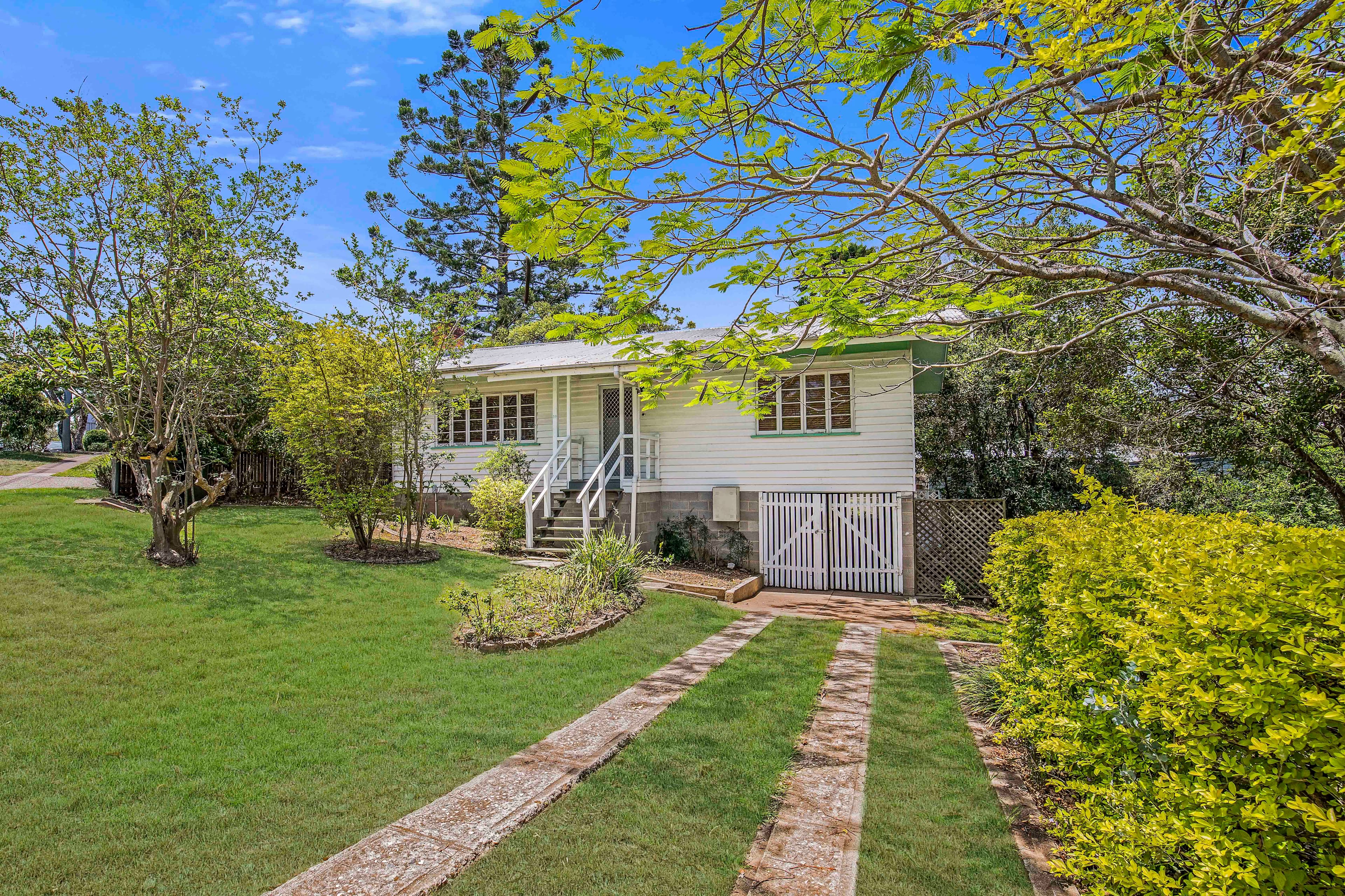 35 Taringa Parade, Indooroopilly - Image 1