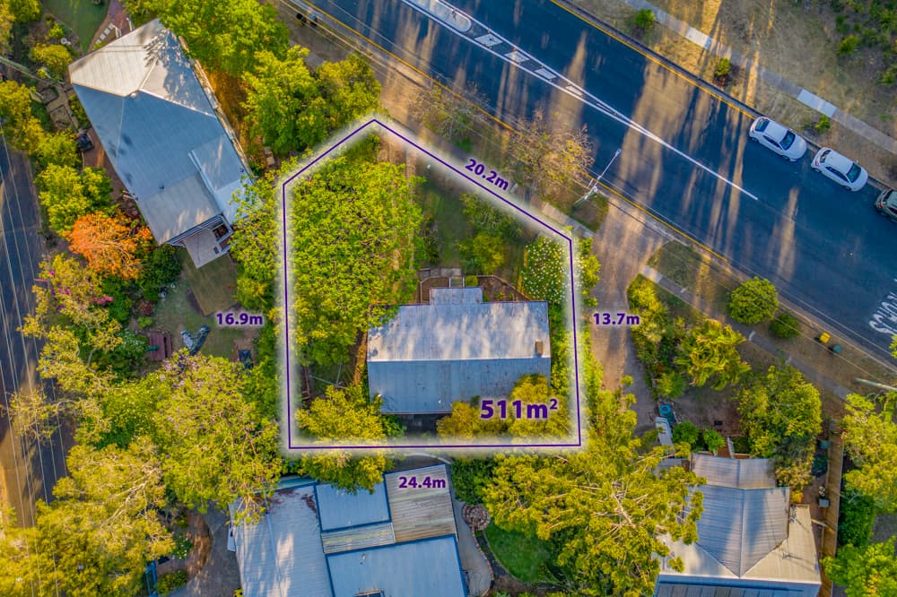 35 Taringa Parade, Indooroopilly - Thumbnail 3