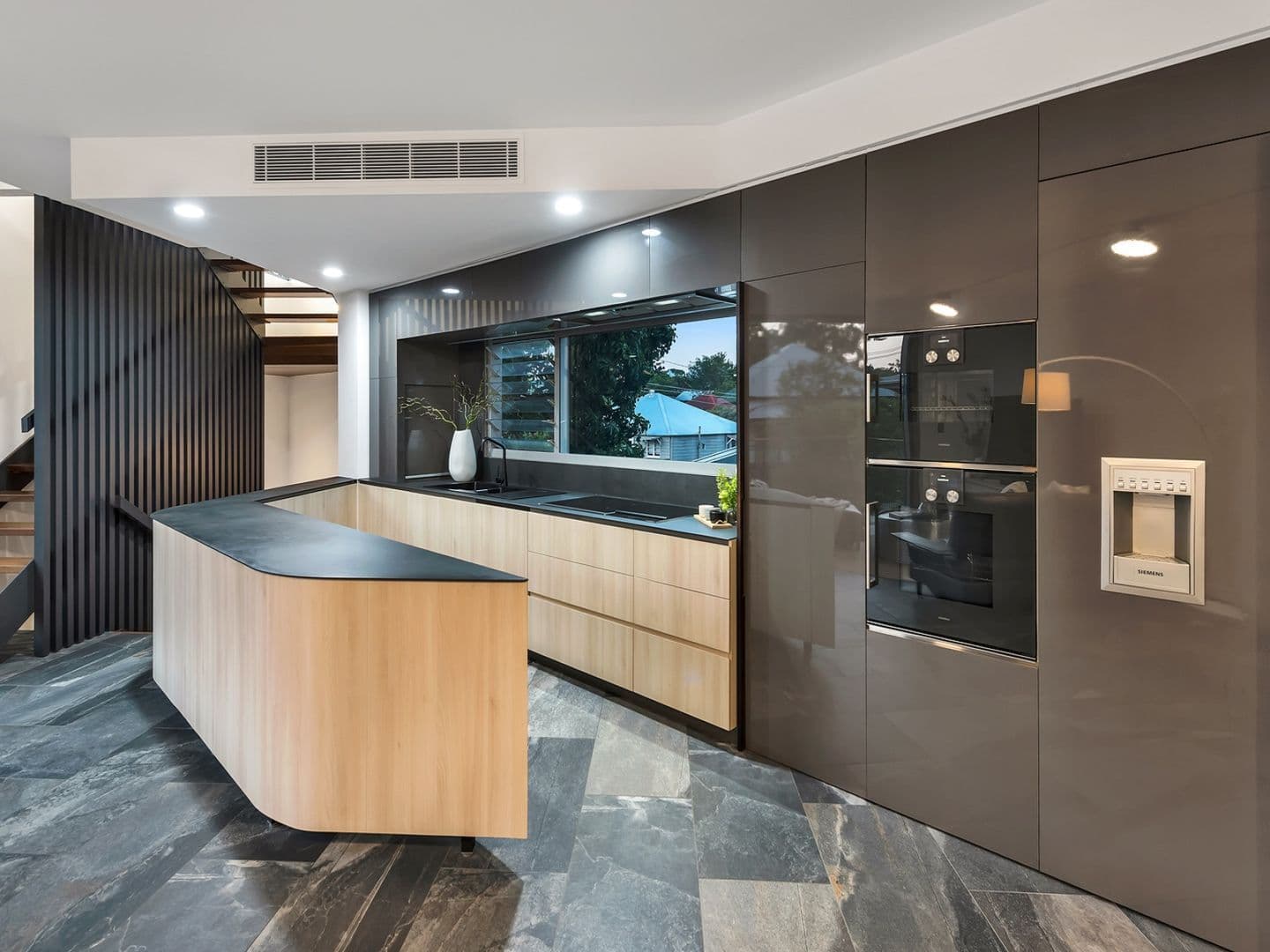 12 St Osyth Street, Toowong - Thumbnail 2