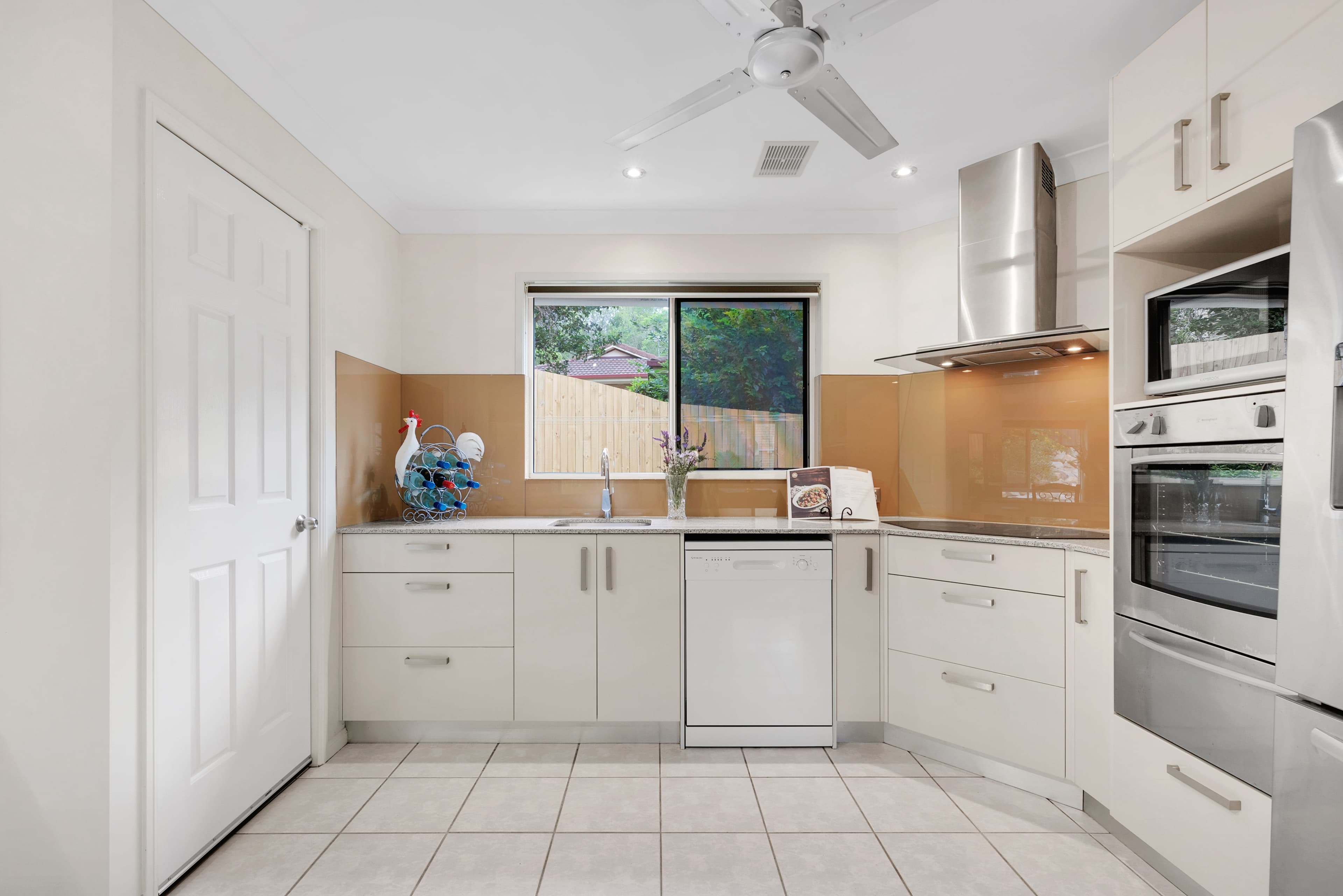 26 Parkway Place, Kenmore - Image 1