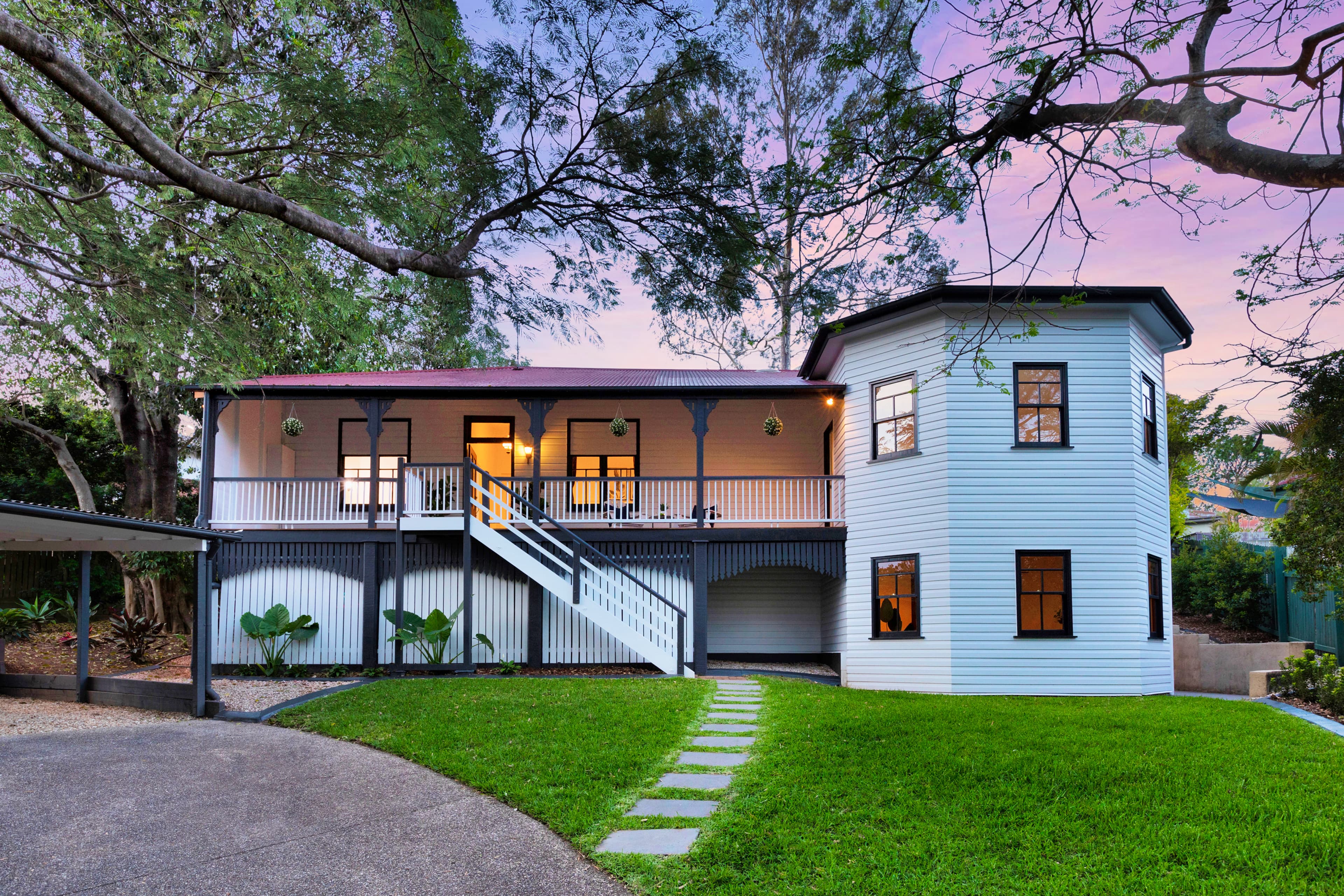 8 Ootana Street, Chapel Hill - Image 1