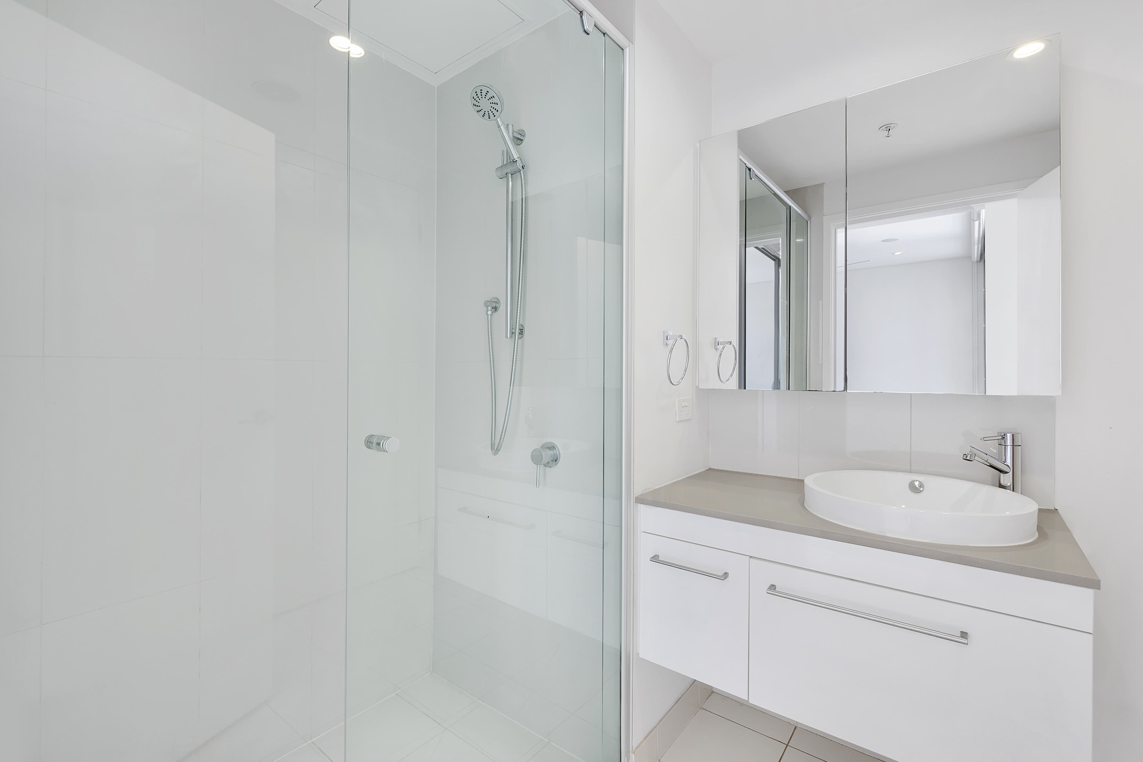 1111/16 Hamilton Pla..., Bowen Hills - Thumbnail 5