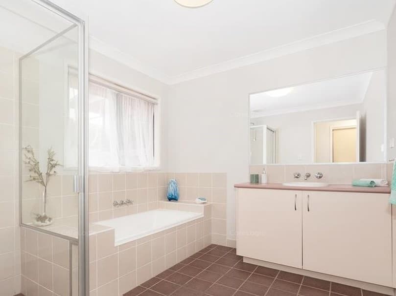 40 Grange Place, Moggill - Thumbnail 6