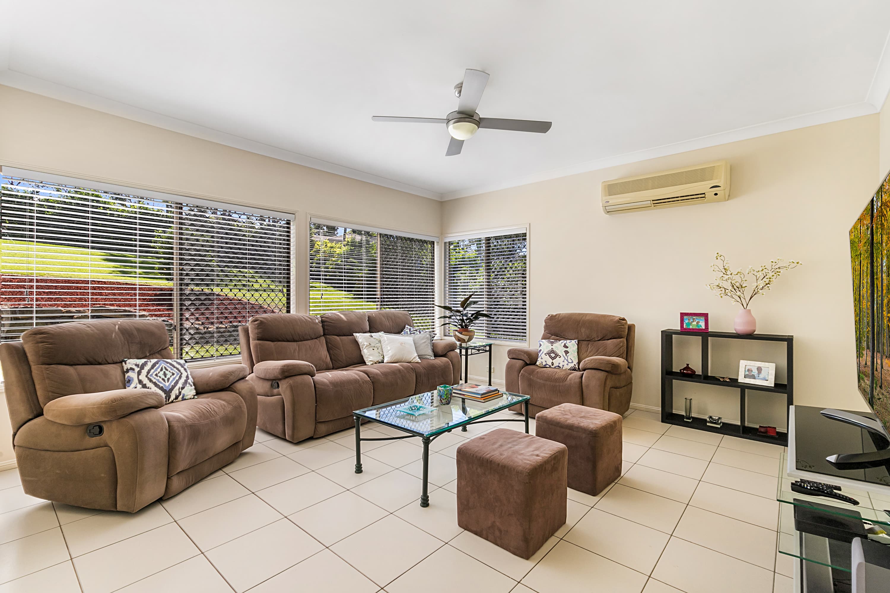 81 Gibson Crescent, Bellbowrie - Thumbnail 2