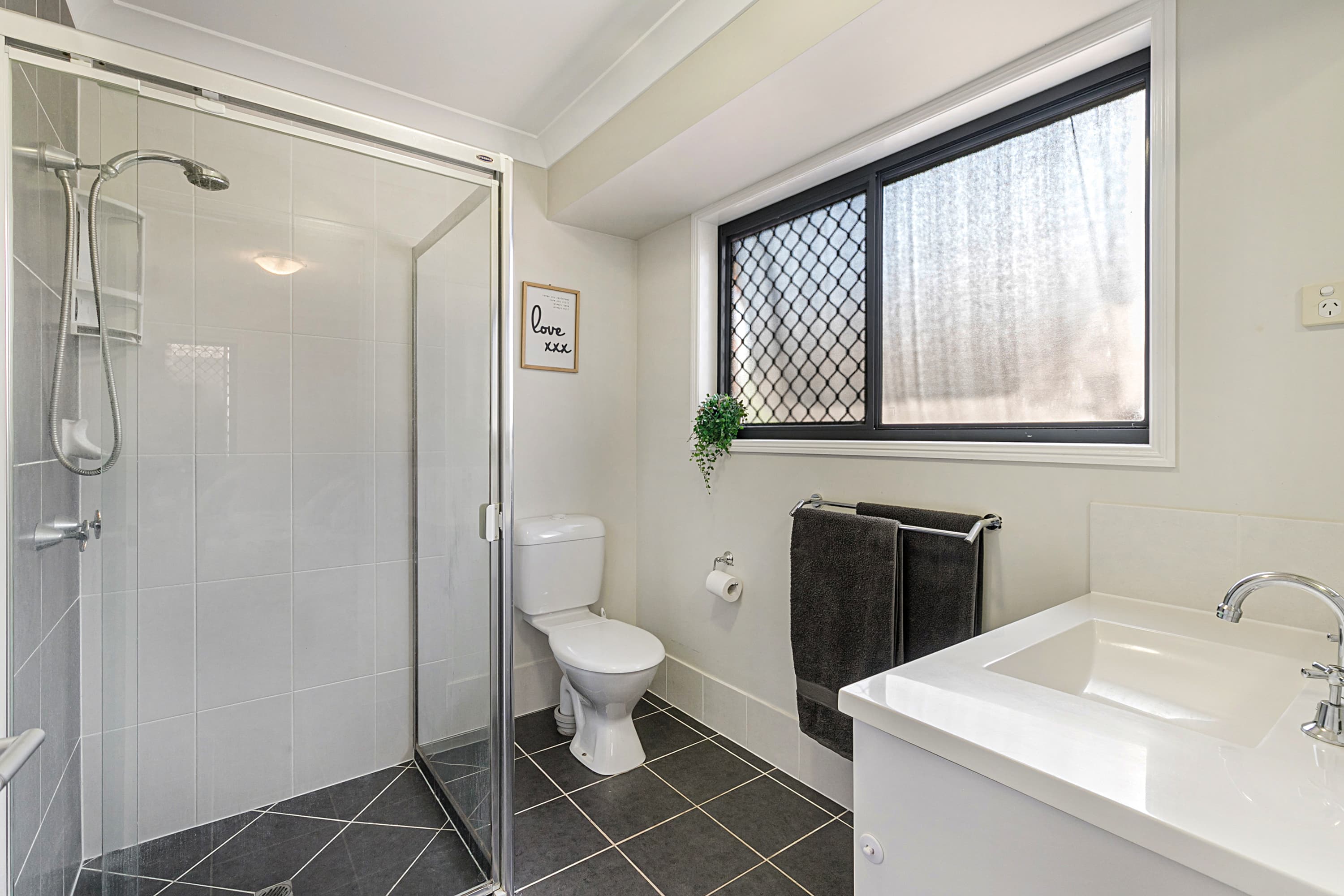 152 Beaufort Crescen..., Moggill - Thumbnail 7