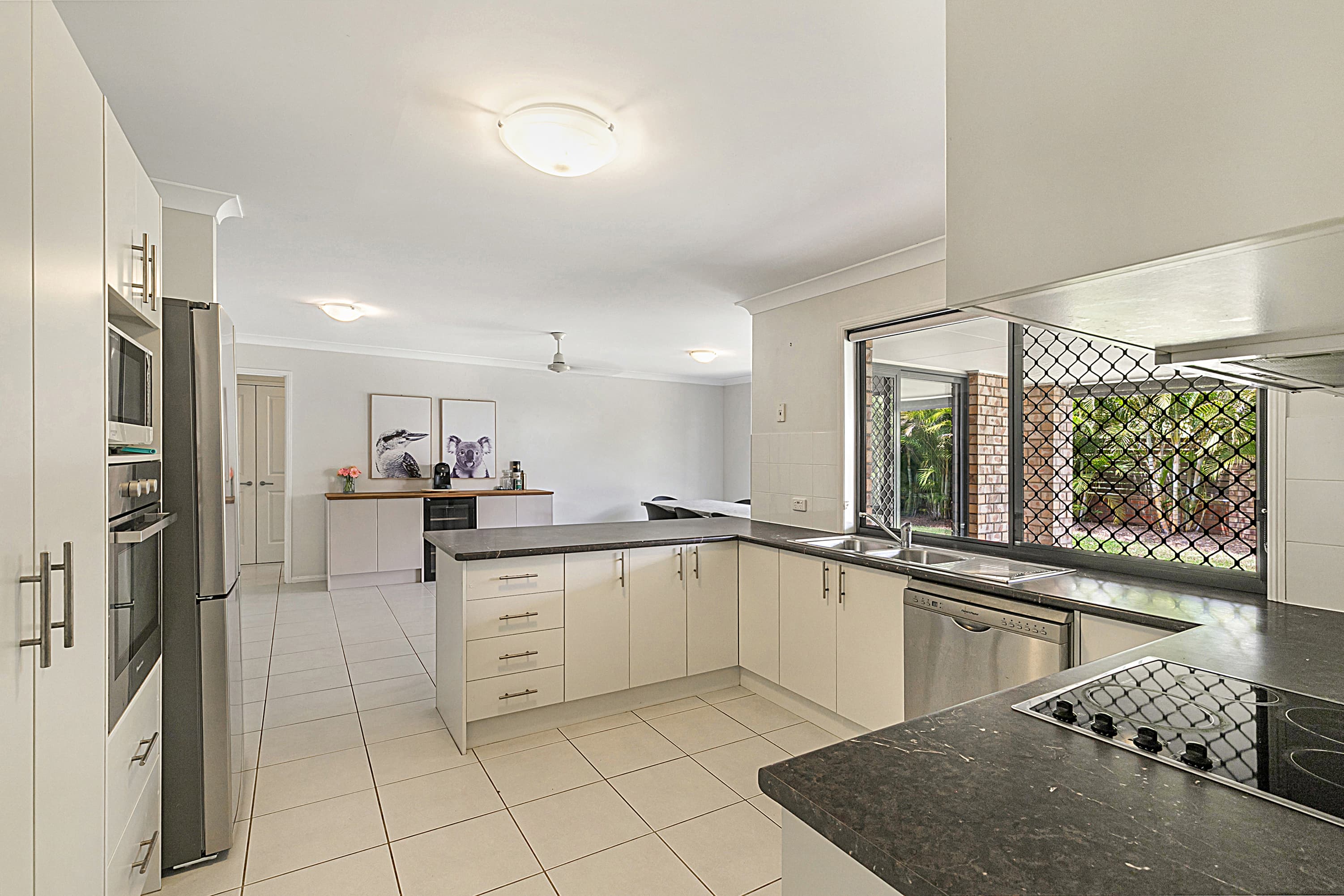 152 Beaufort Crescen..., Moggill - Thumbnail 3