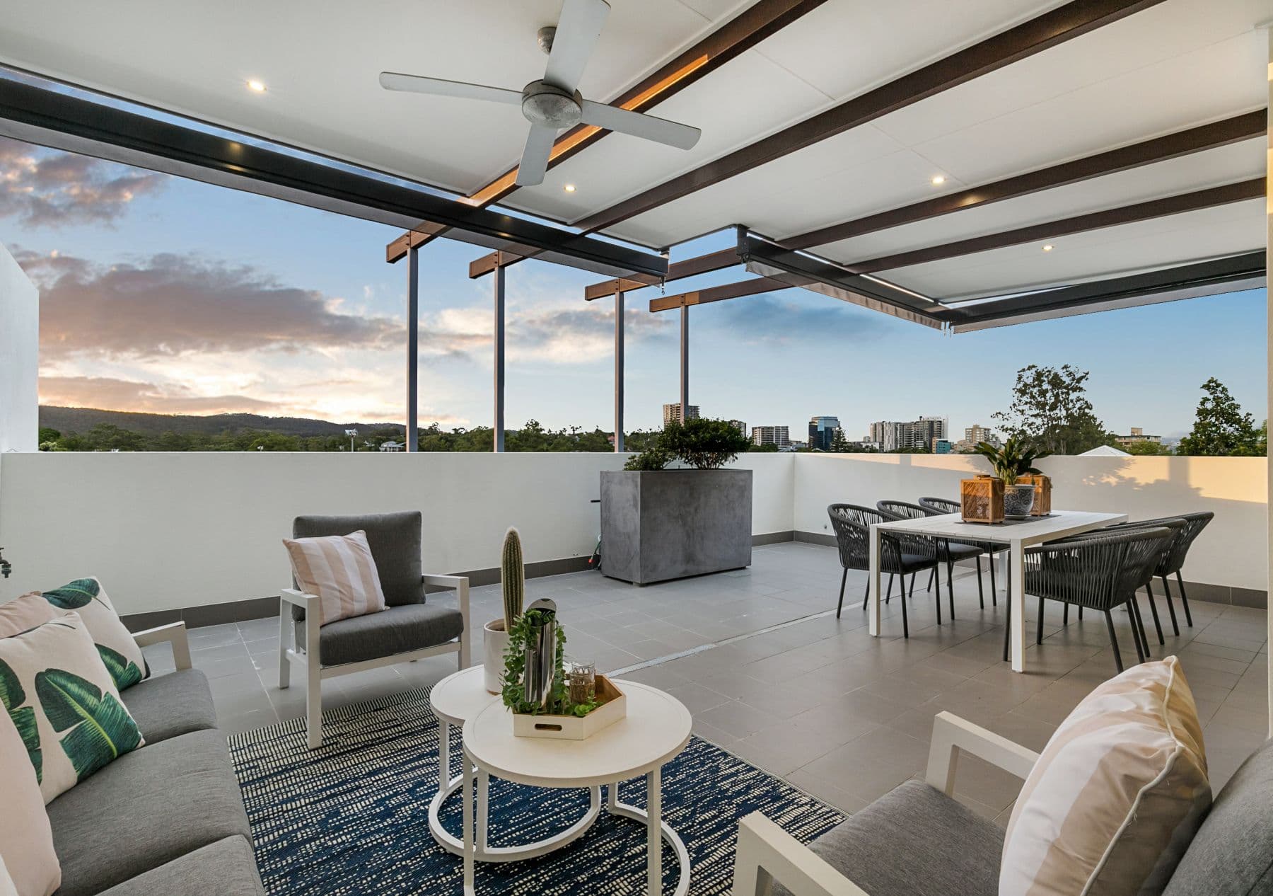 8/74 Dengate Lane, St Lucia - Image 1