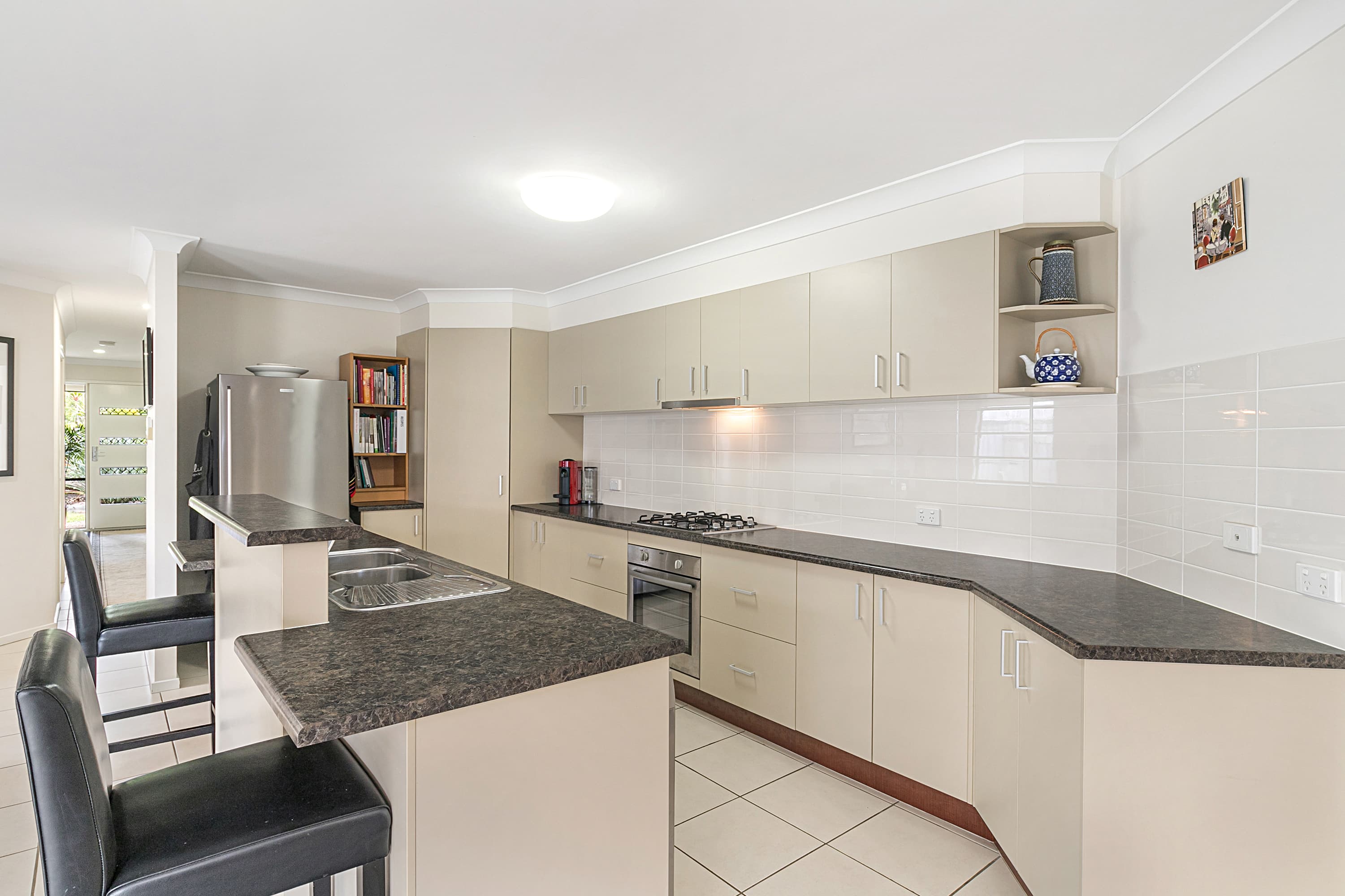6 Stacey Close, Moggill - Thumbnail 2