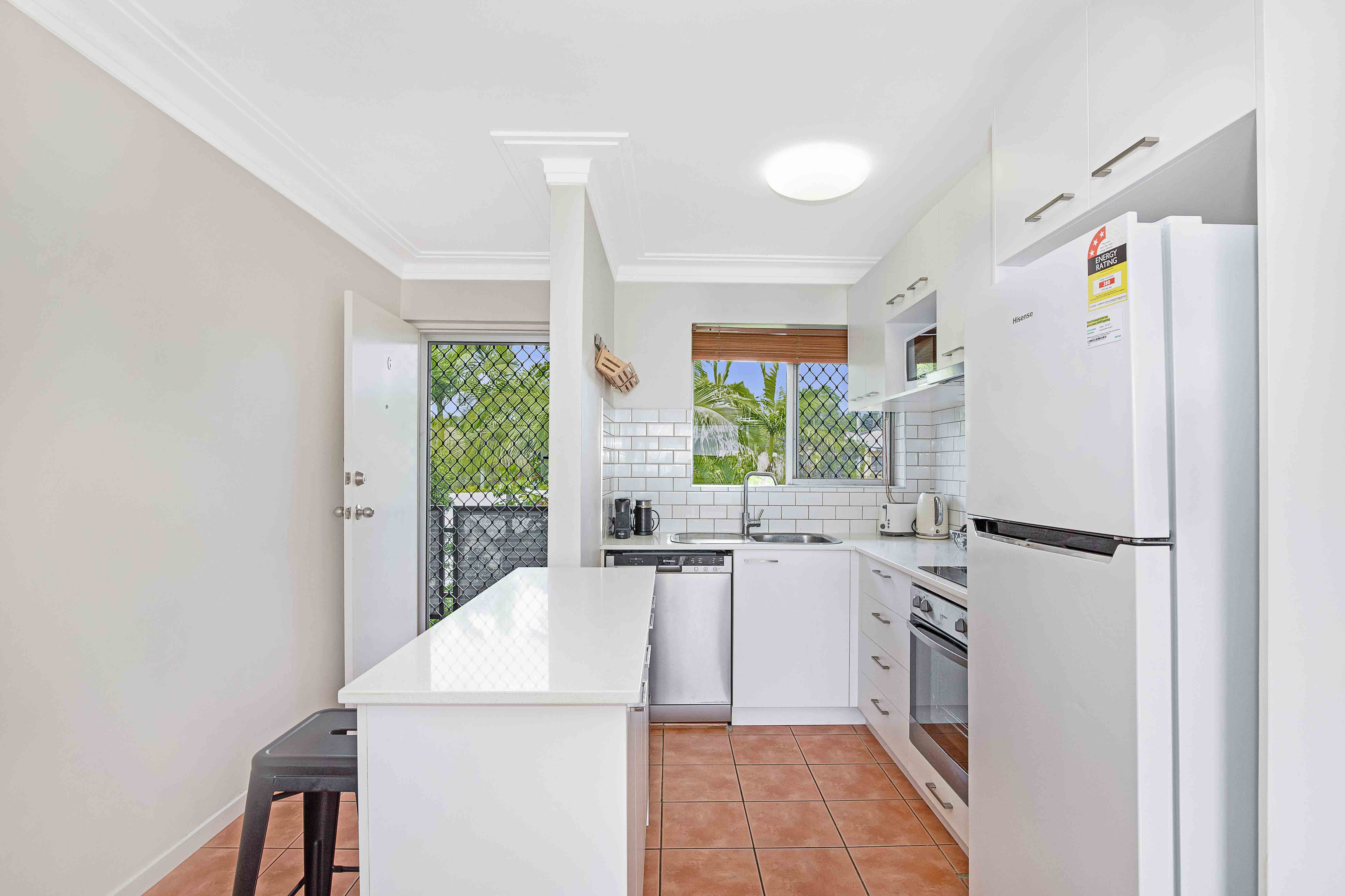 6/131 Sylvan Road, Toowong - Image 1
