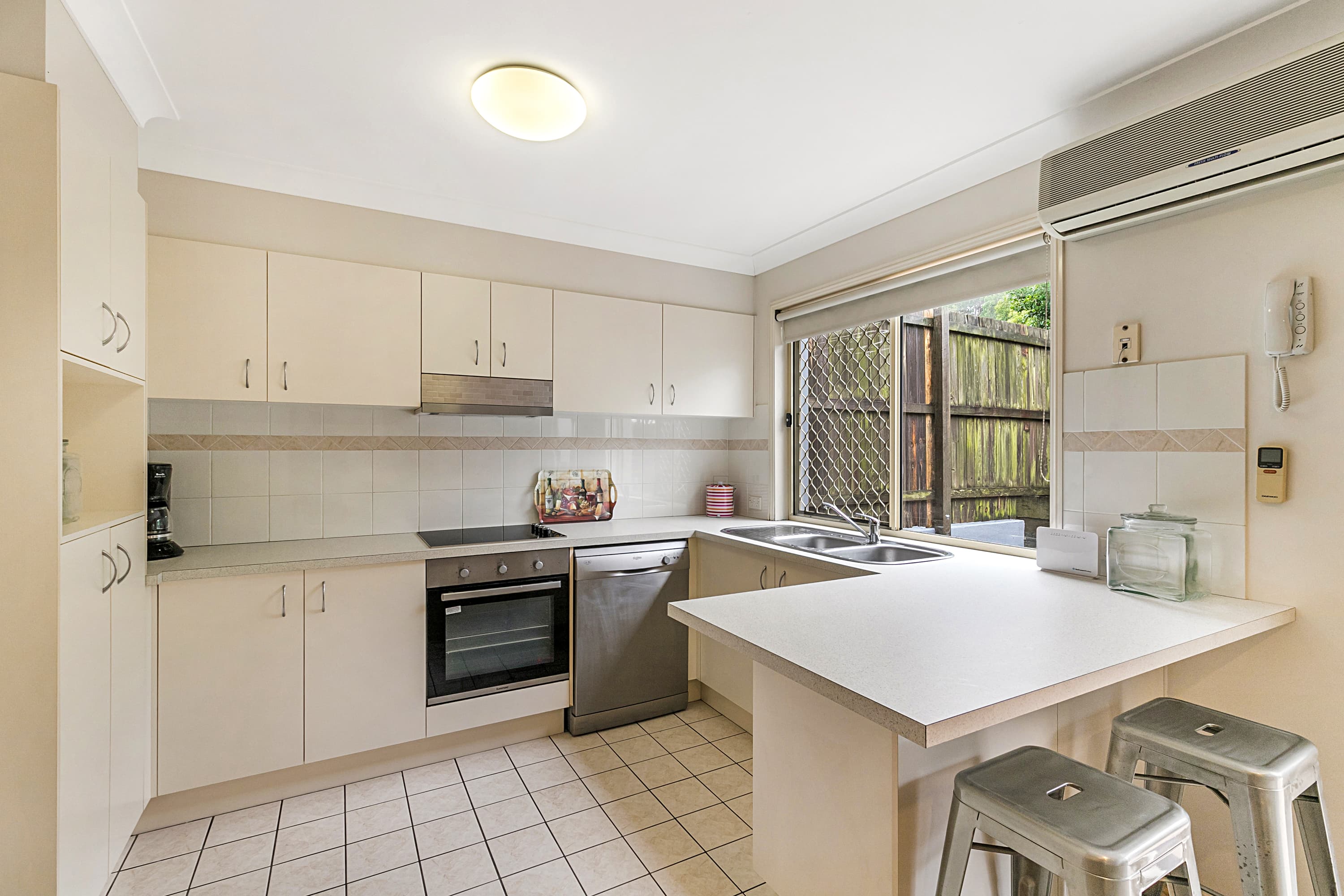 25/10 Chapman Place, Oxley - Thumbnail 3