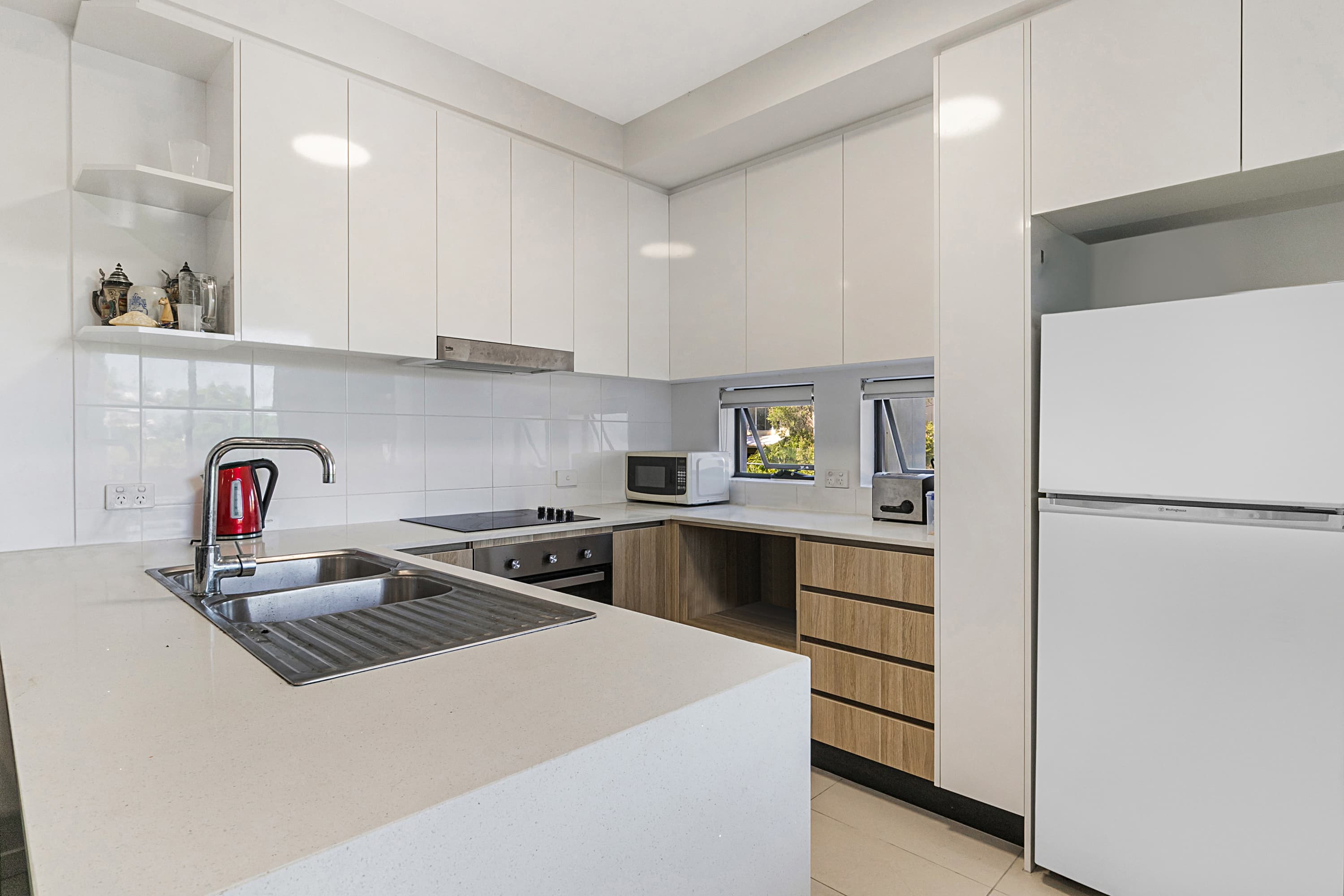 1/56 Hood Street, Sherwood - Thumbnail 3