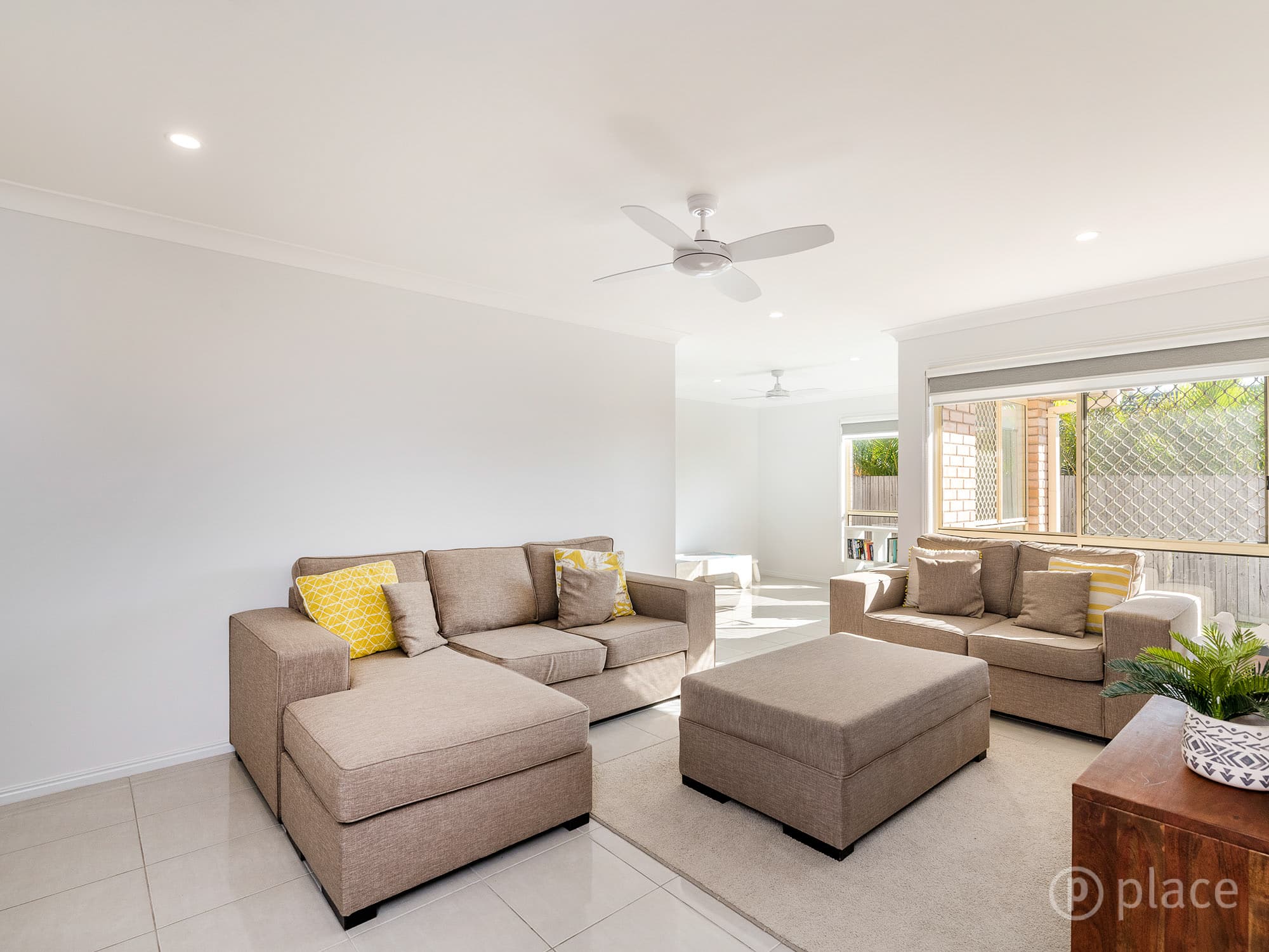 11 Mayfair Place, Moggill - Thumbnail 2