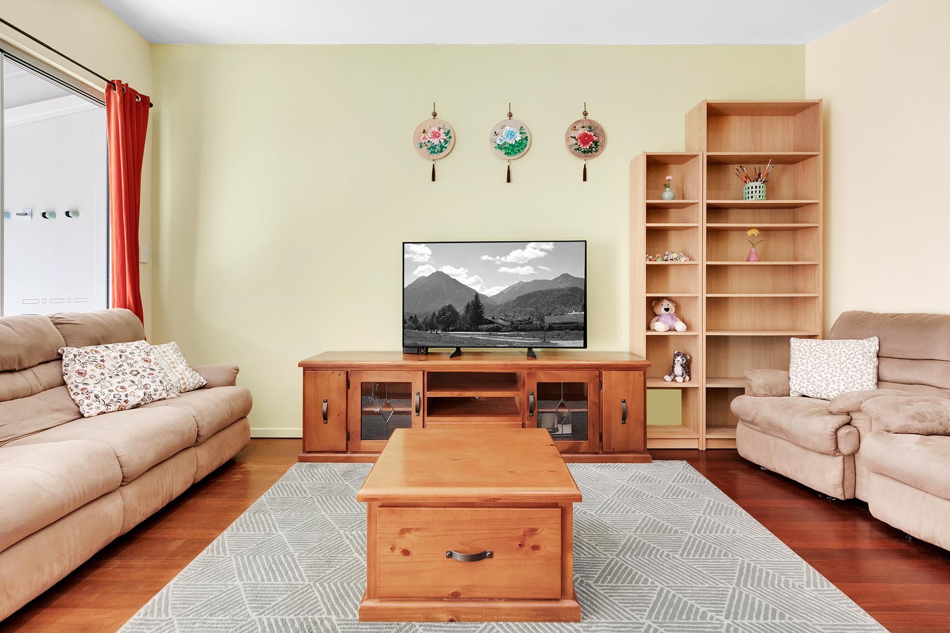 2/1 Sovereign Street, Indooroopilly - Thumbnail 2
