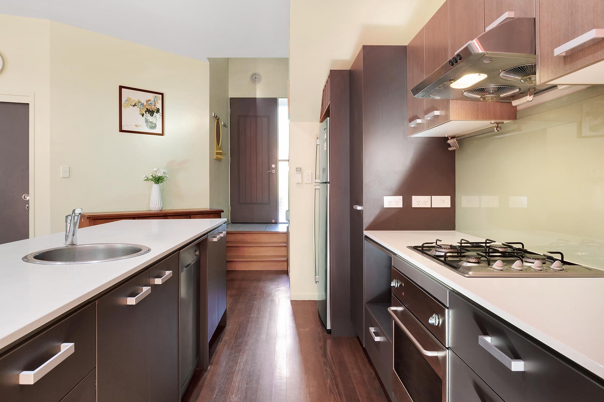 2/1 Sovereign Street, Indooroopilly - Image 1