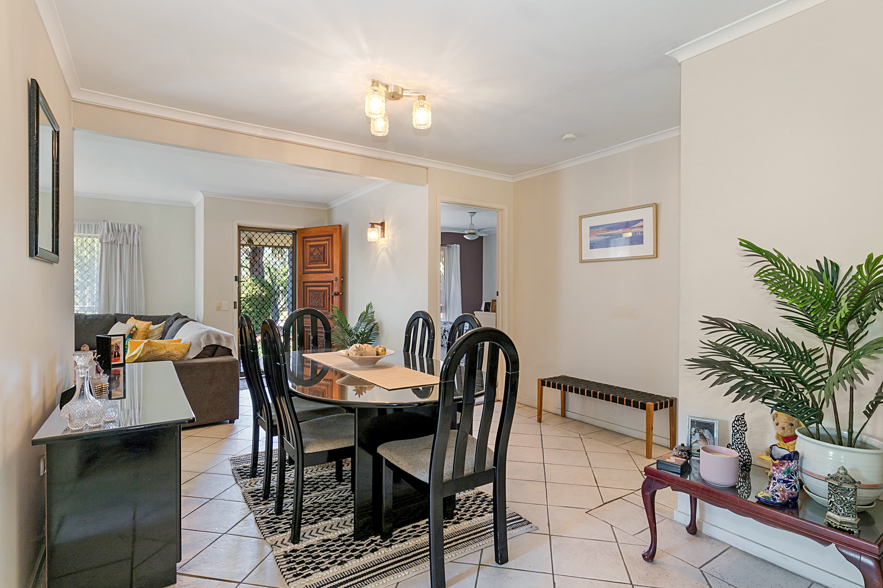 8 Nalya Crescent, Karana Downs - Thumbnail 2