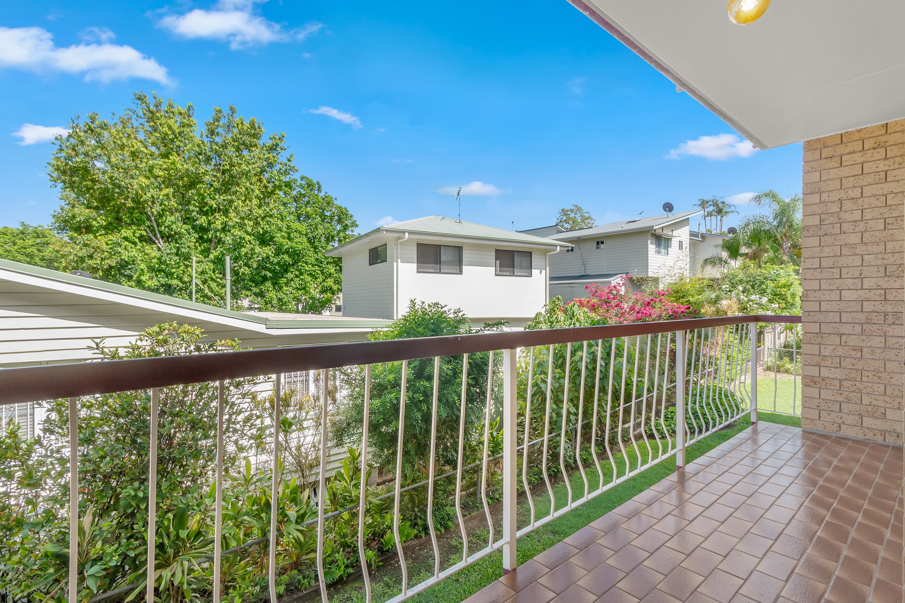 2/10 Ward Street, Indooroopilly - Thumbnail 6