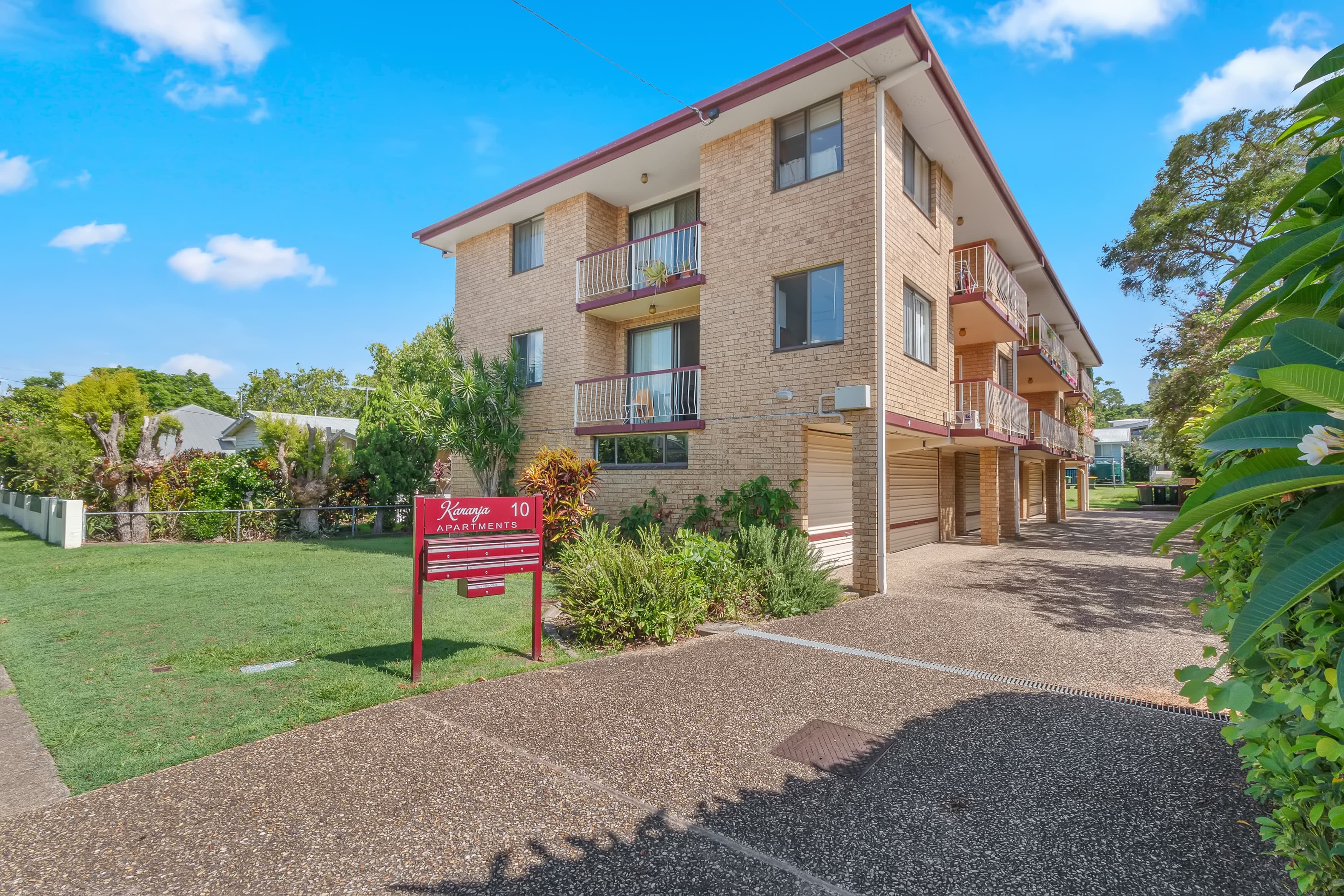 2/10 Ward Street, Indooroopilly - Image 1