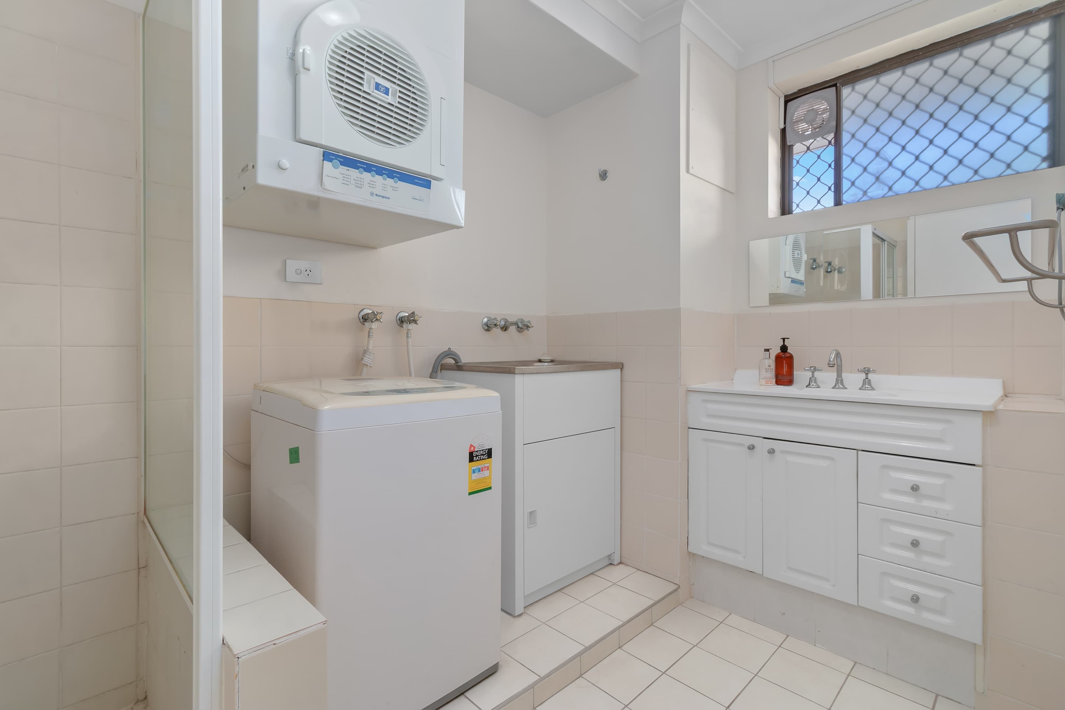 2/10 Ward Street, Indooroopilly - Thumbnail 5