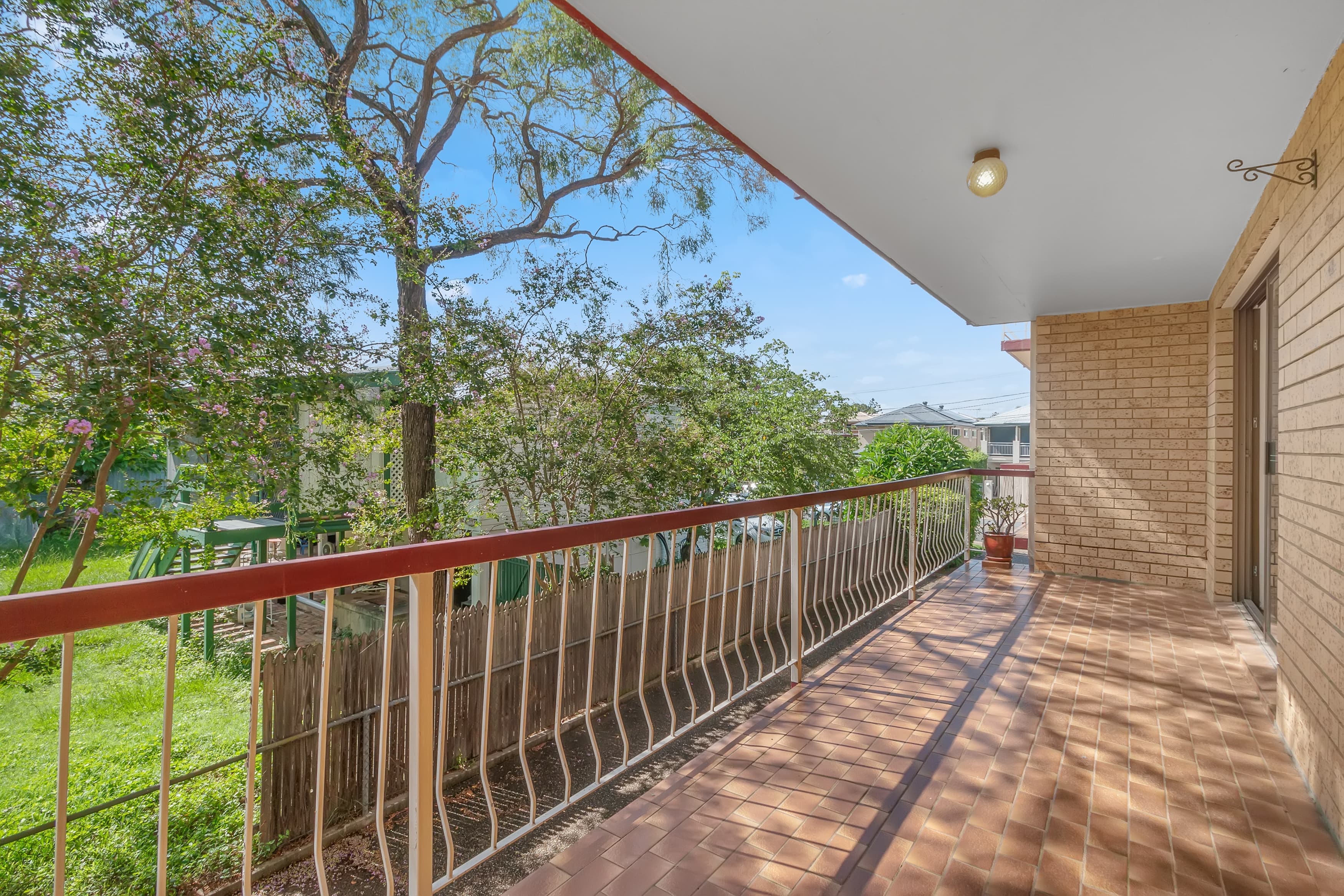 2/10 Ward Street, Indooroopilly - Thumbnail 7