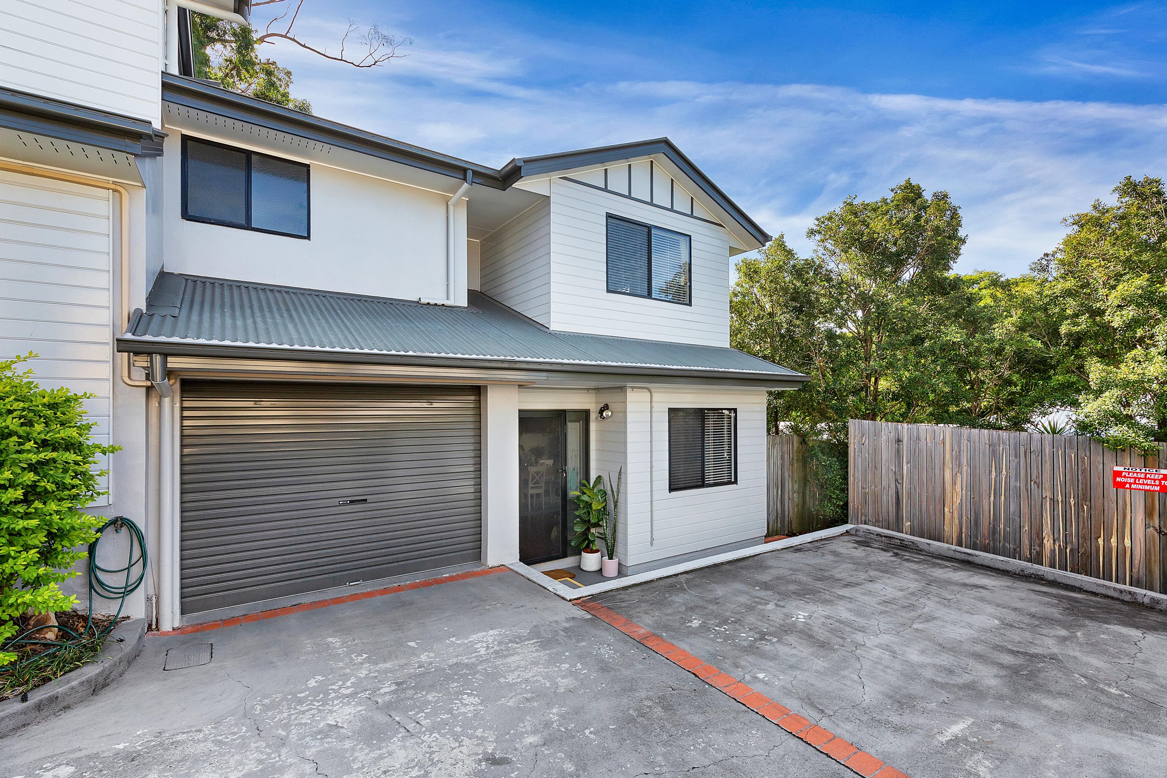 5/10 Greenlaw Street, Indooroopilly - Thumbnail 2