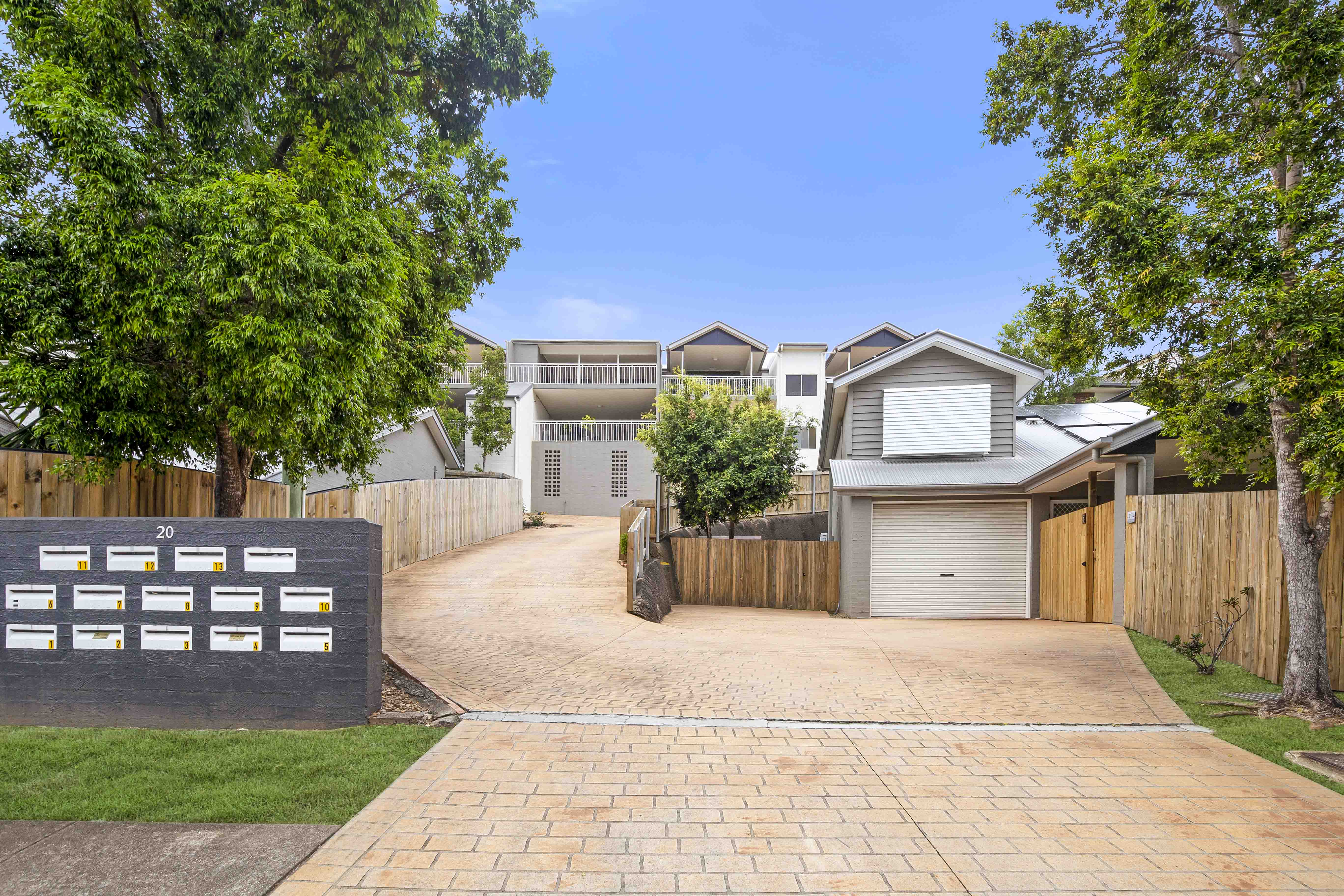 10/20 Underhill Aven..., Indooroopilly - Image 1