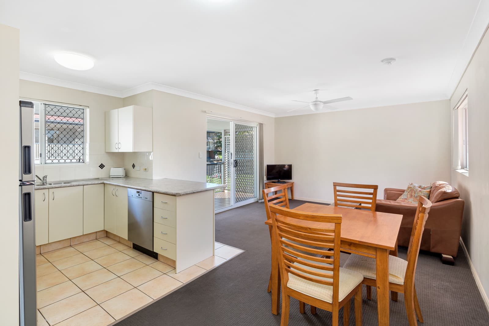14/57 Mitre Street, St Lucia - Thumbnail 2