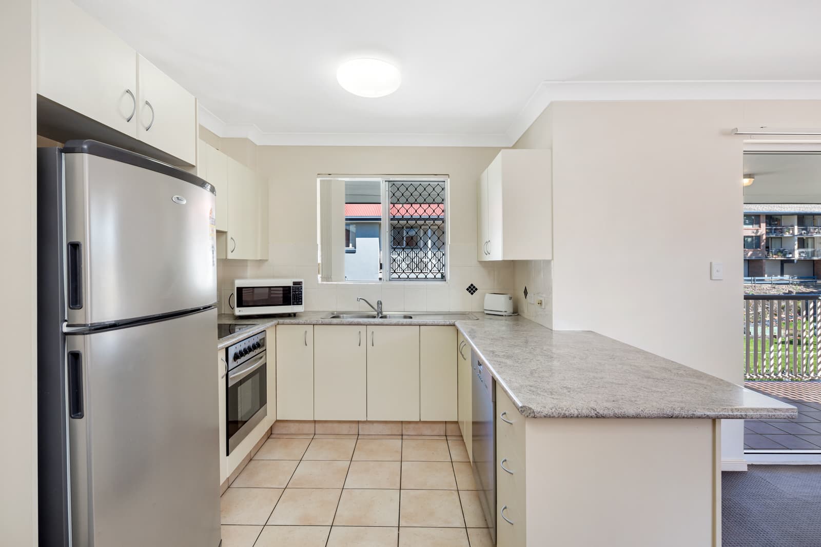 14/57 Mitre Street, St Lucia - Thumbnail 3