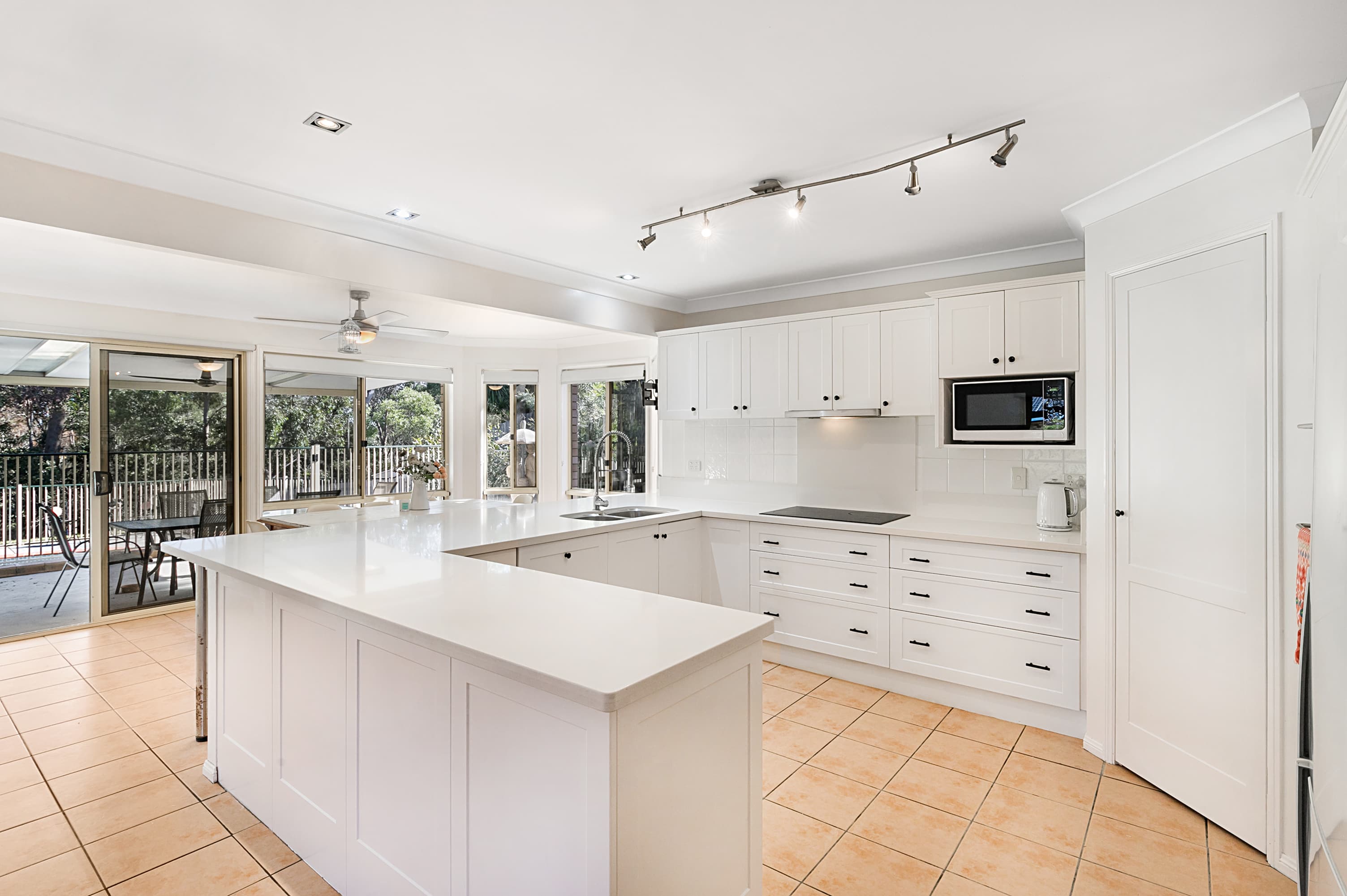 85 Westaway Crescent, Bellbowrie - Thumbnail 2