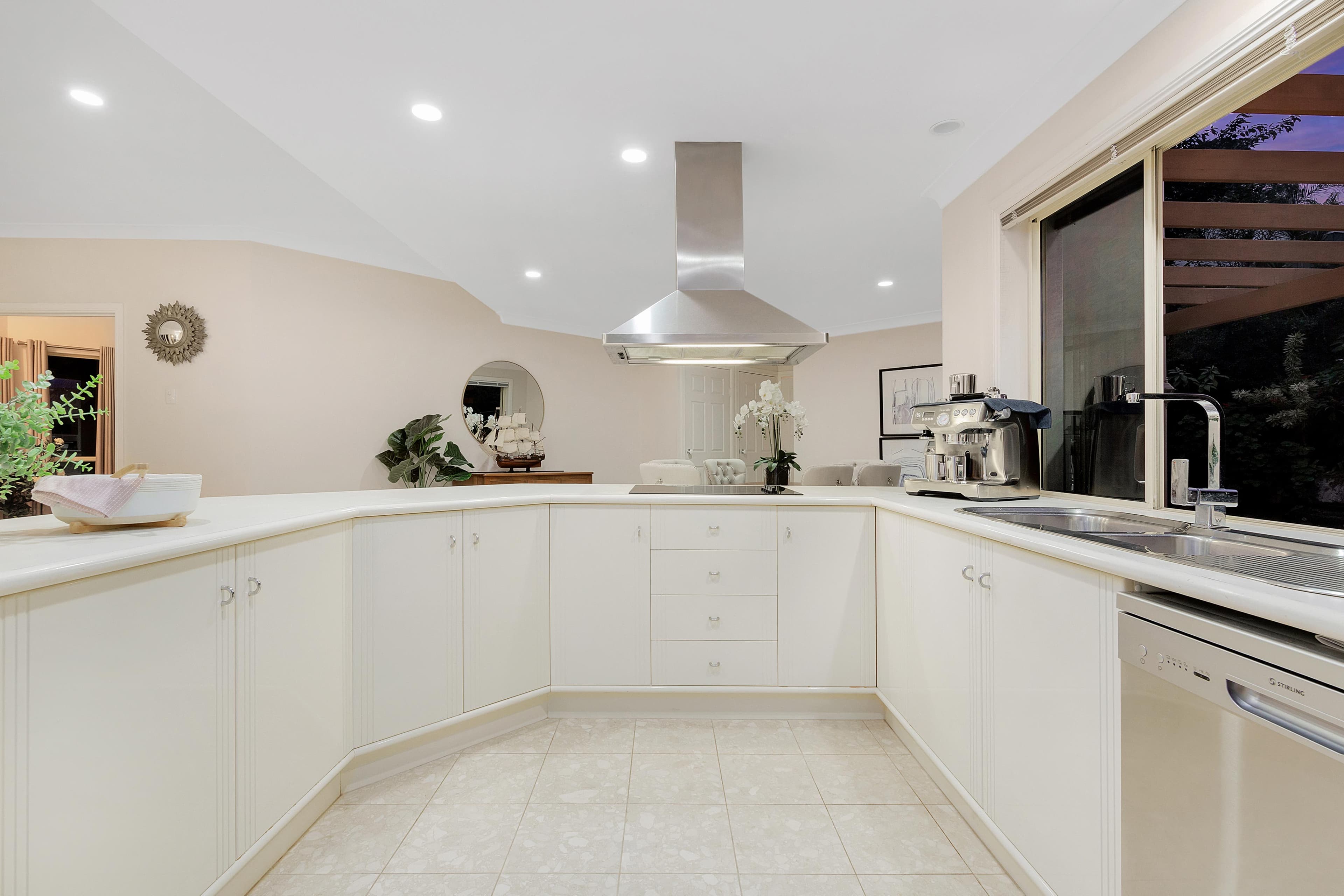 8 Mukurta Street, Chapel Hill - Thumbnail 5