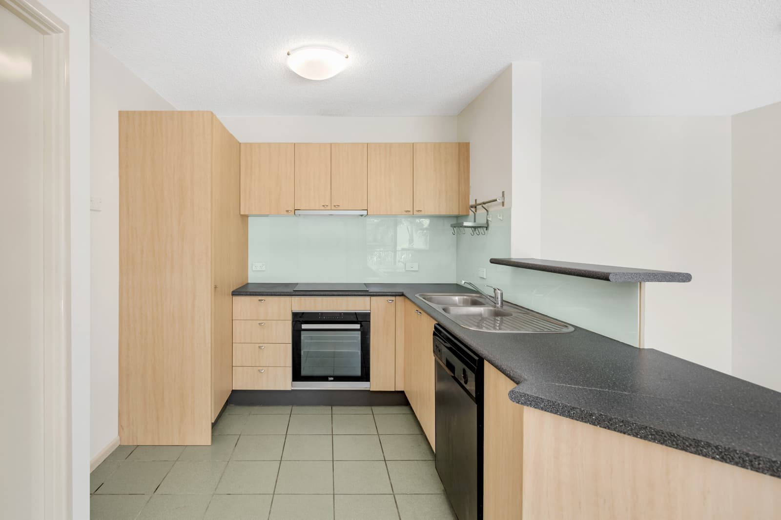 70/7 Landsborough Te..., Toowong - Thumbnail 4