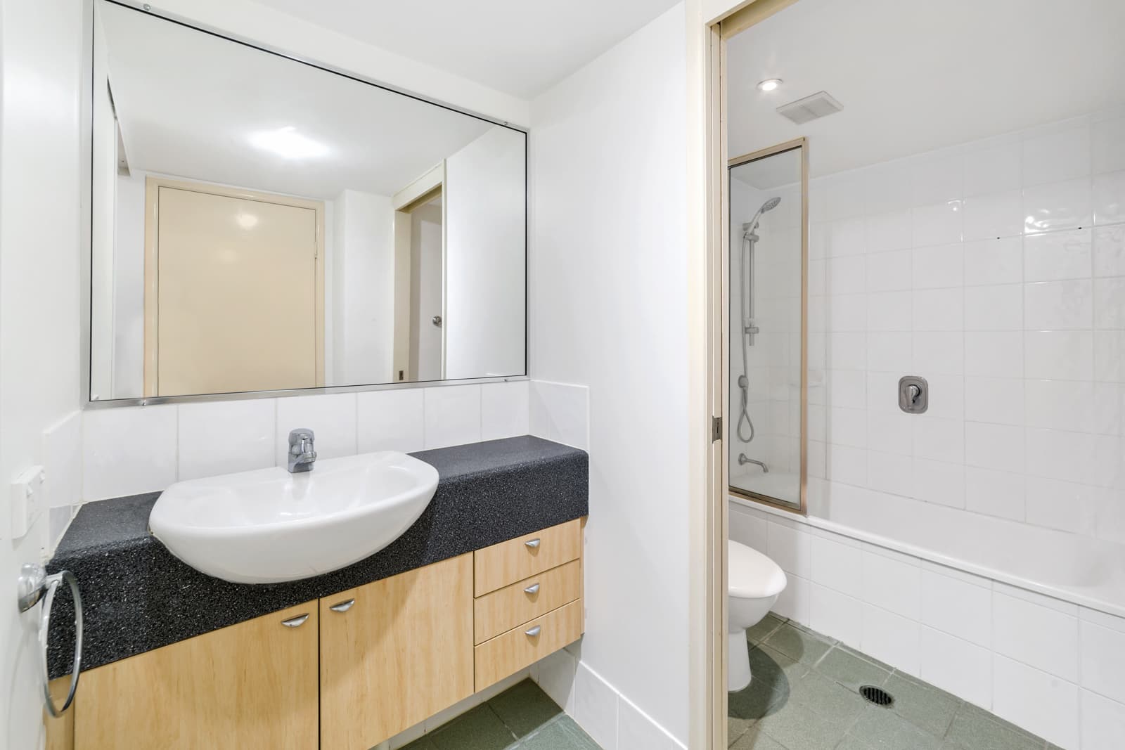 70/7 Landsborough Te..., Toowong - Thumbnail 6