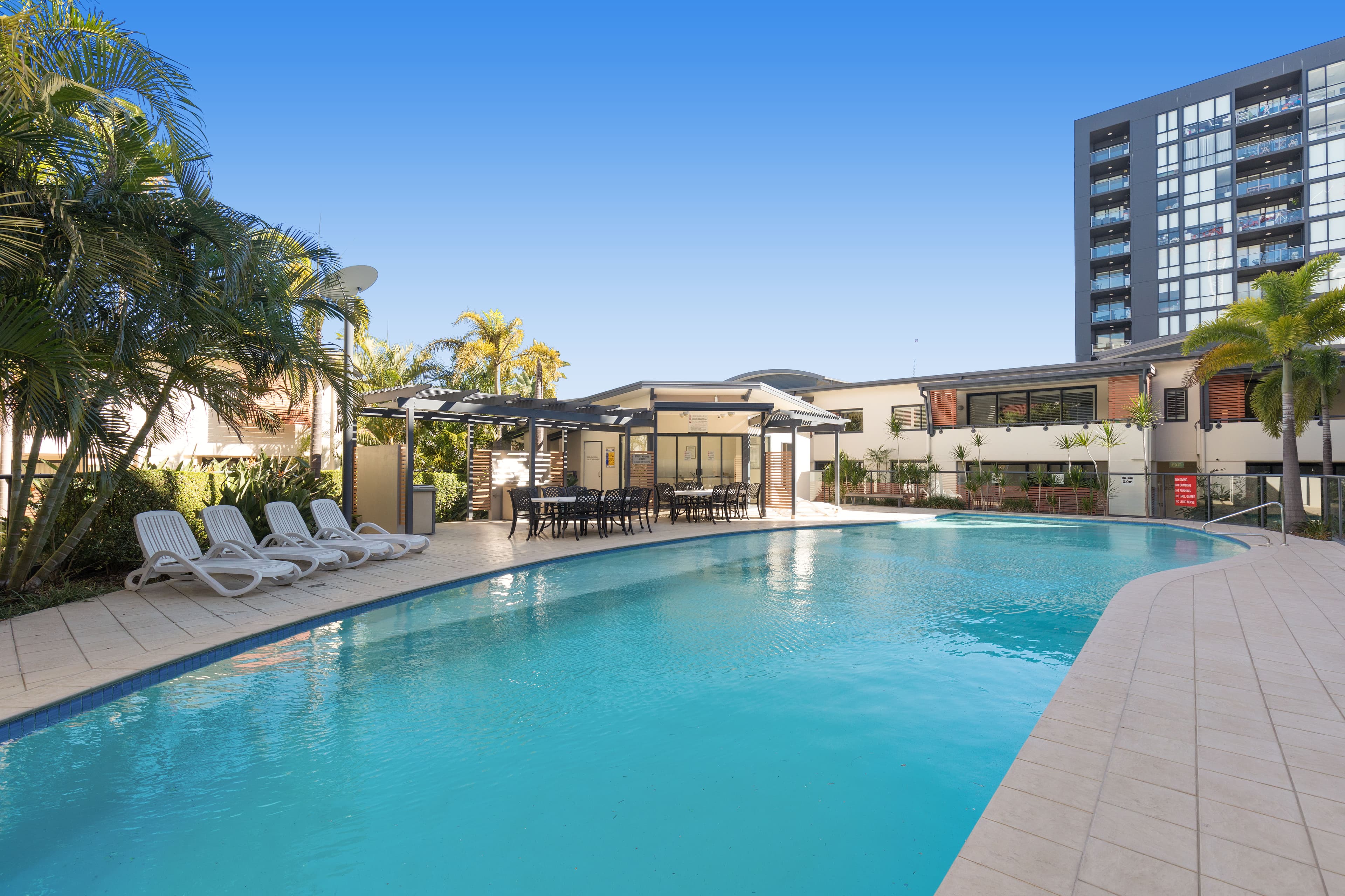 162/7 Land Street, Toowong - Image 1