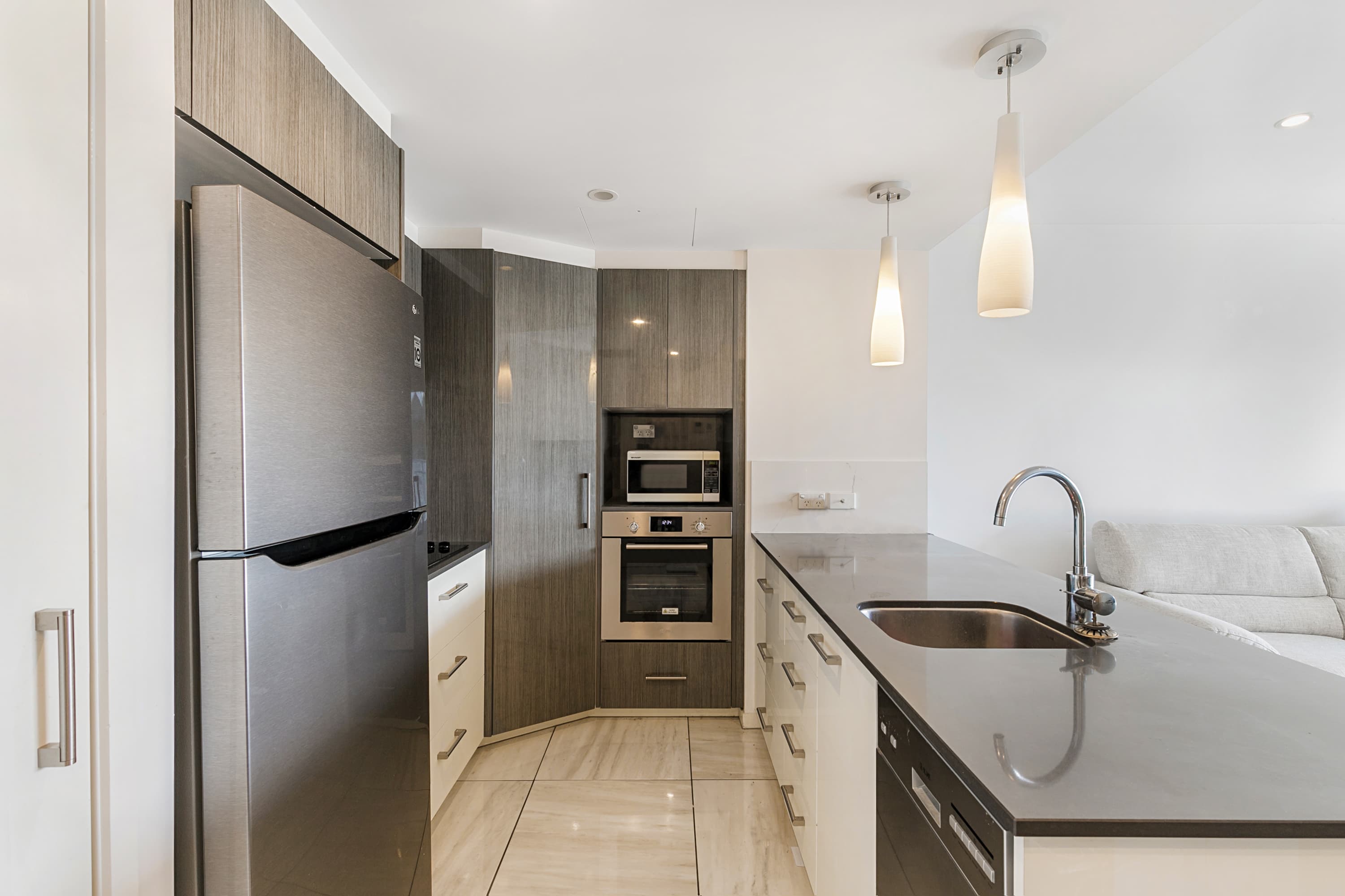 5/17 Mayhew Street, Sherwood - Thumbnail 4