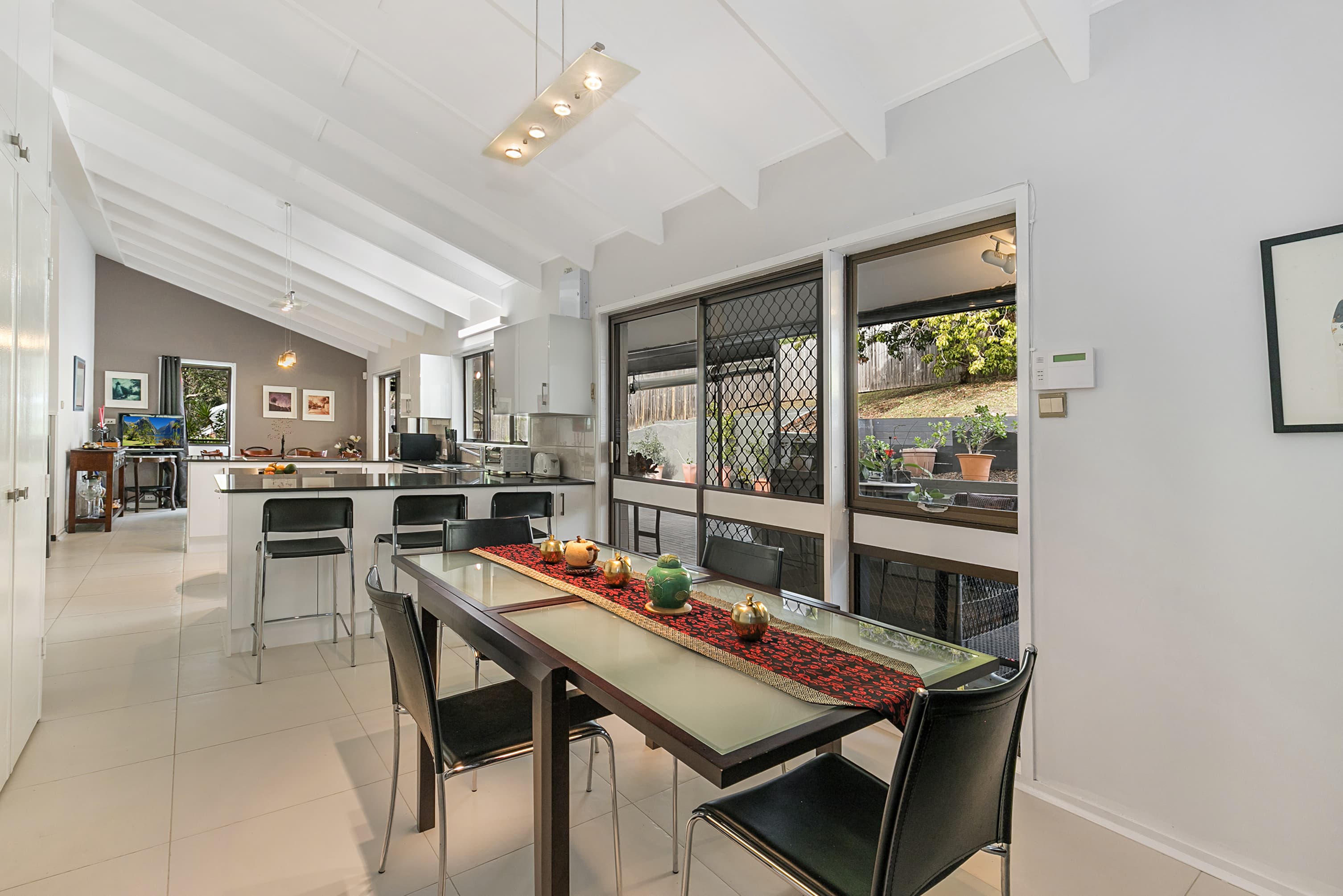 16 Struan Street, Chapel Hill - Thumbnail 8