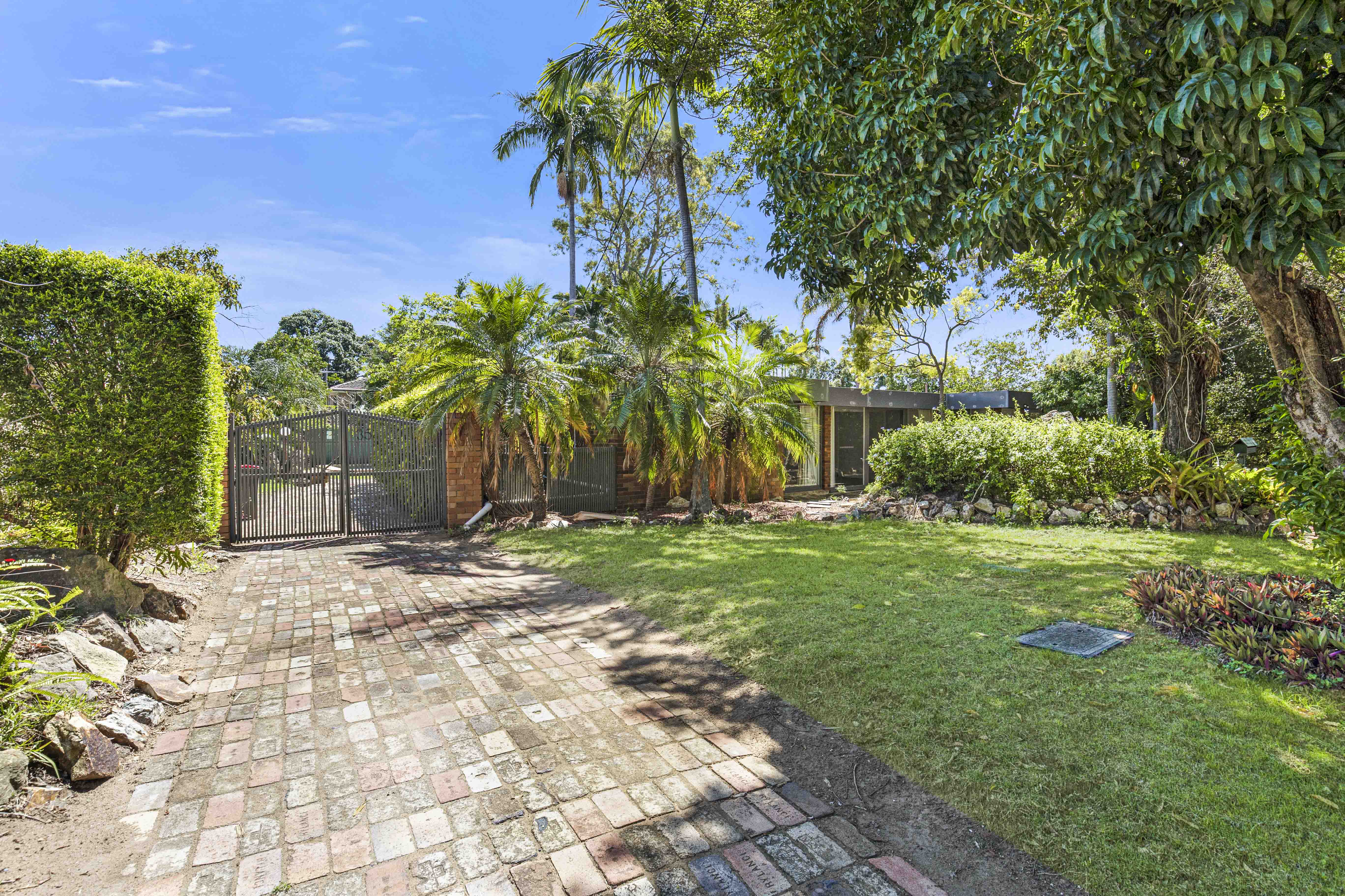 35 Botticelli Street, Fig Tree Pocket - Thumbnail 3