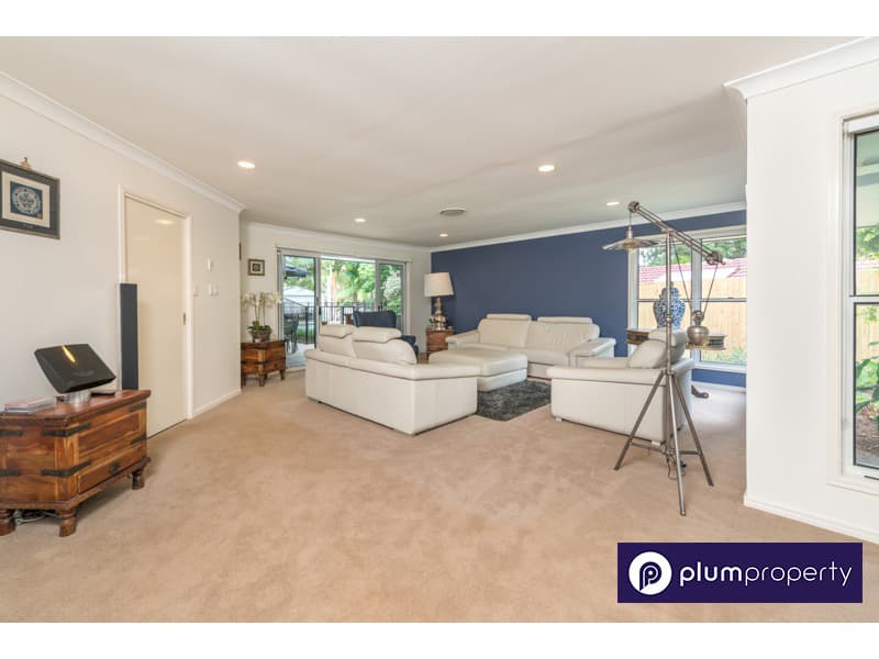 66 Hakea Crescent, Chapel Hill - Thumbnail 3